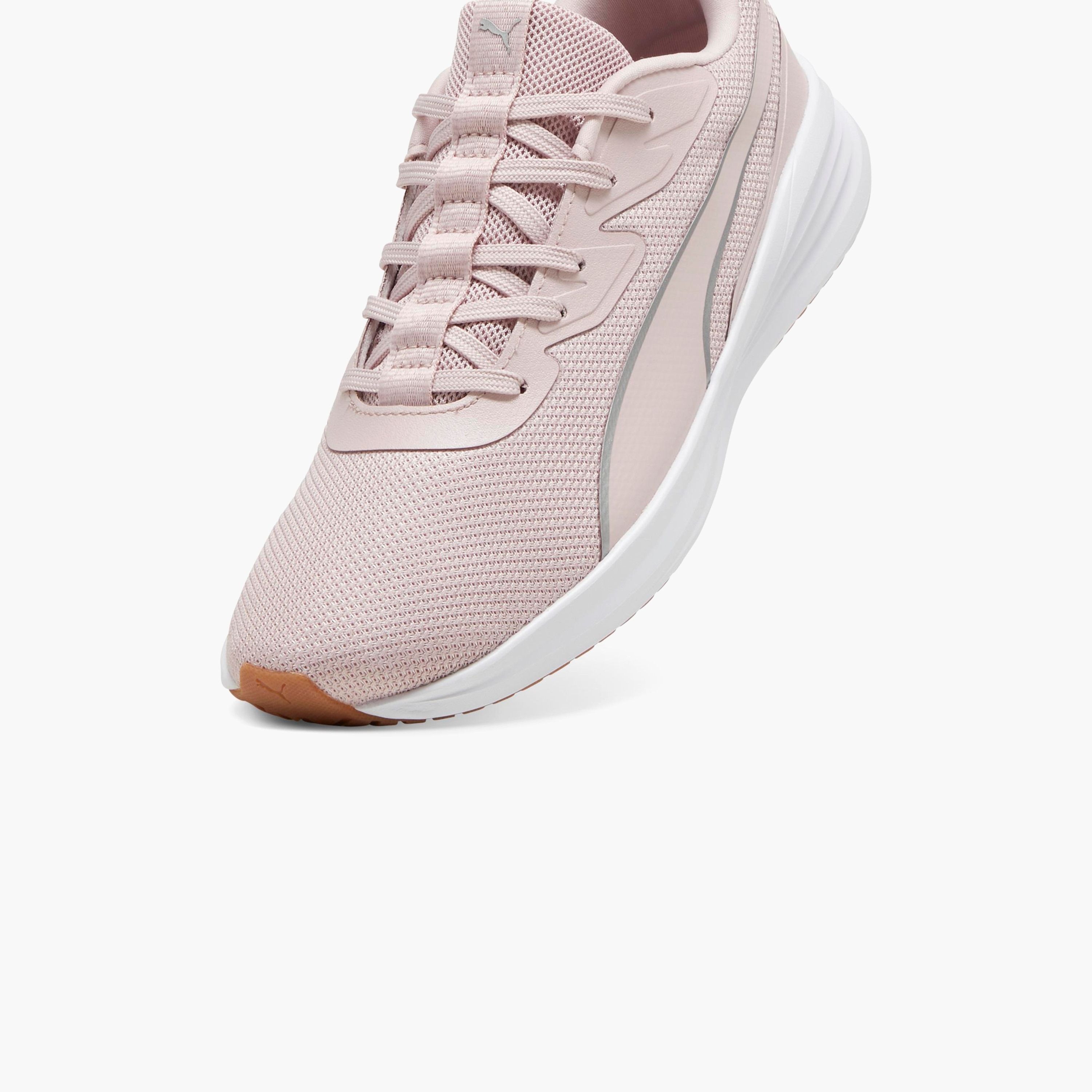 حذاء الجري نايت رانر في3 للنساء من بوما | OE-sports-women-shoes-image-2