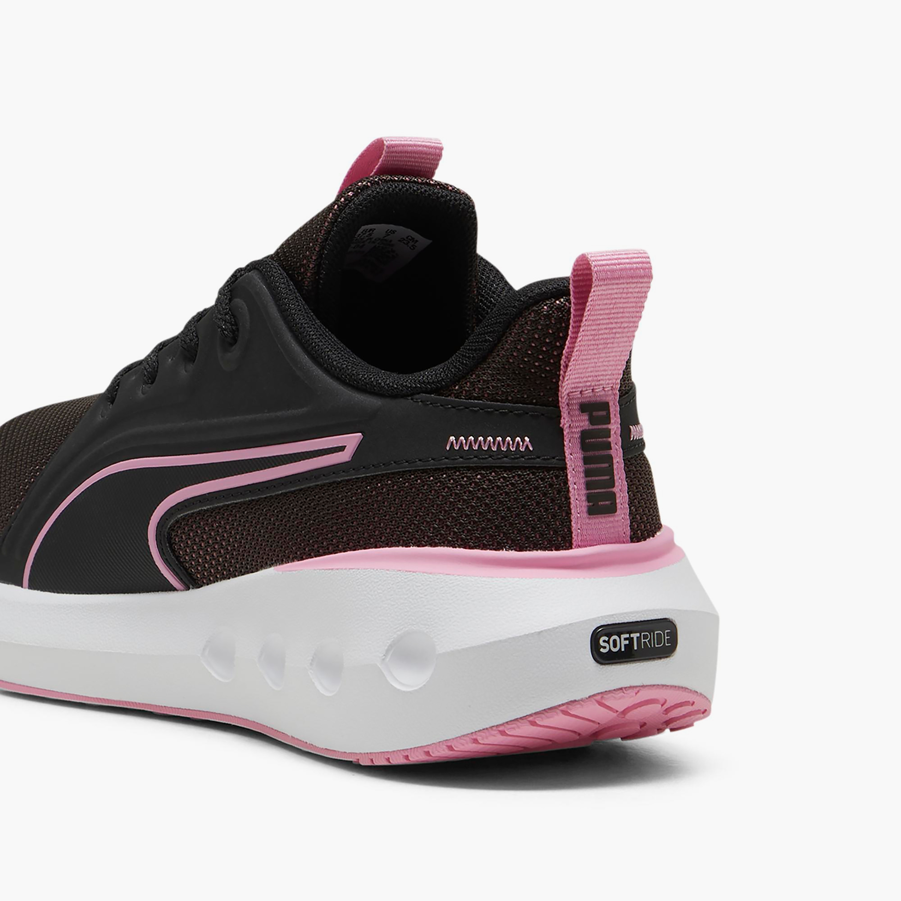 حذاء الجري سوفترايد كارسون للنساء من بوما 310154 | OE-women-shoes-sneakers-image-5