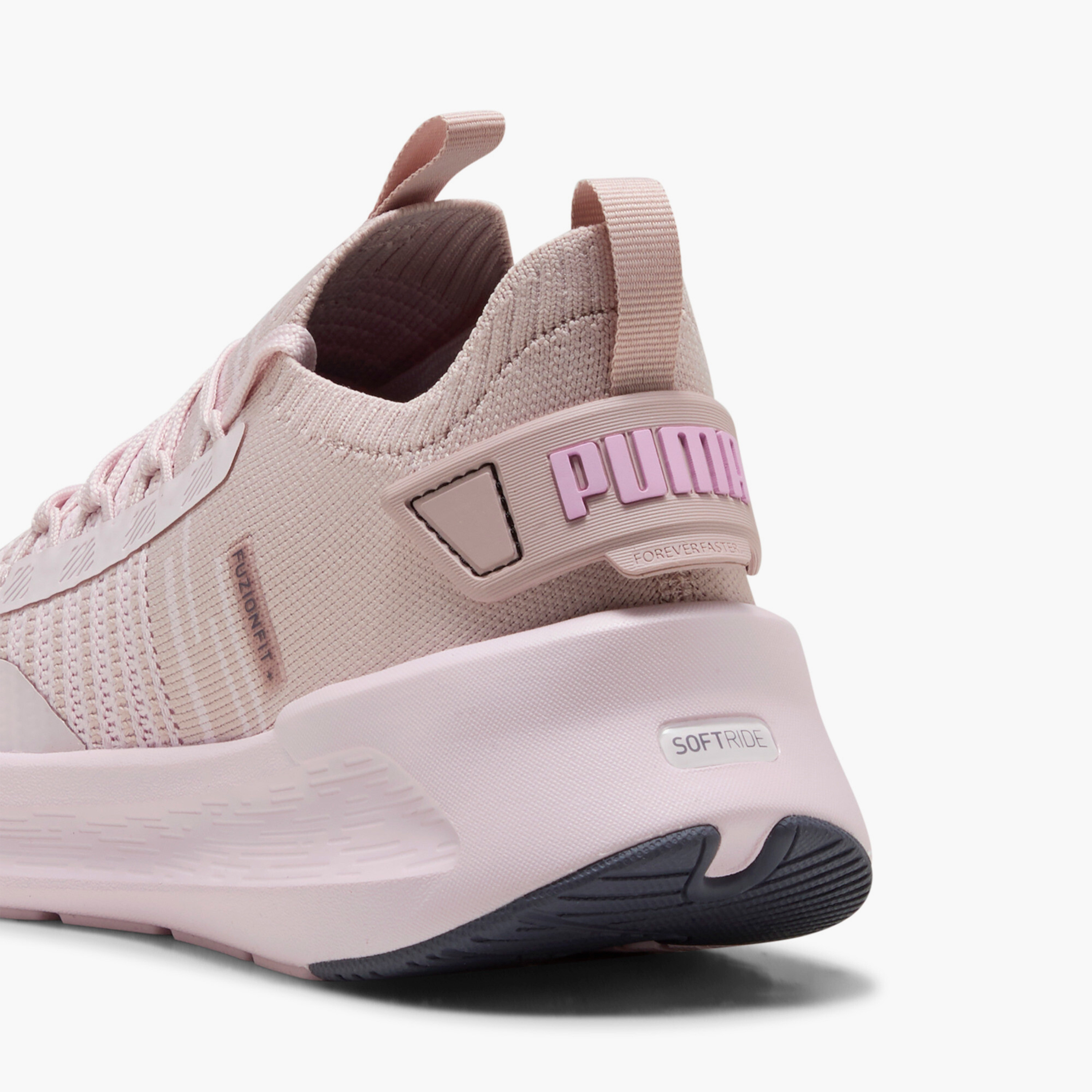 حذاء رياضي سوفت رايد سيميتري فيوجن برباط إغلاق للنساء من بوما-sports-women-shoes-image-3