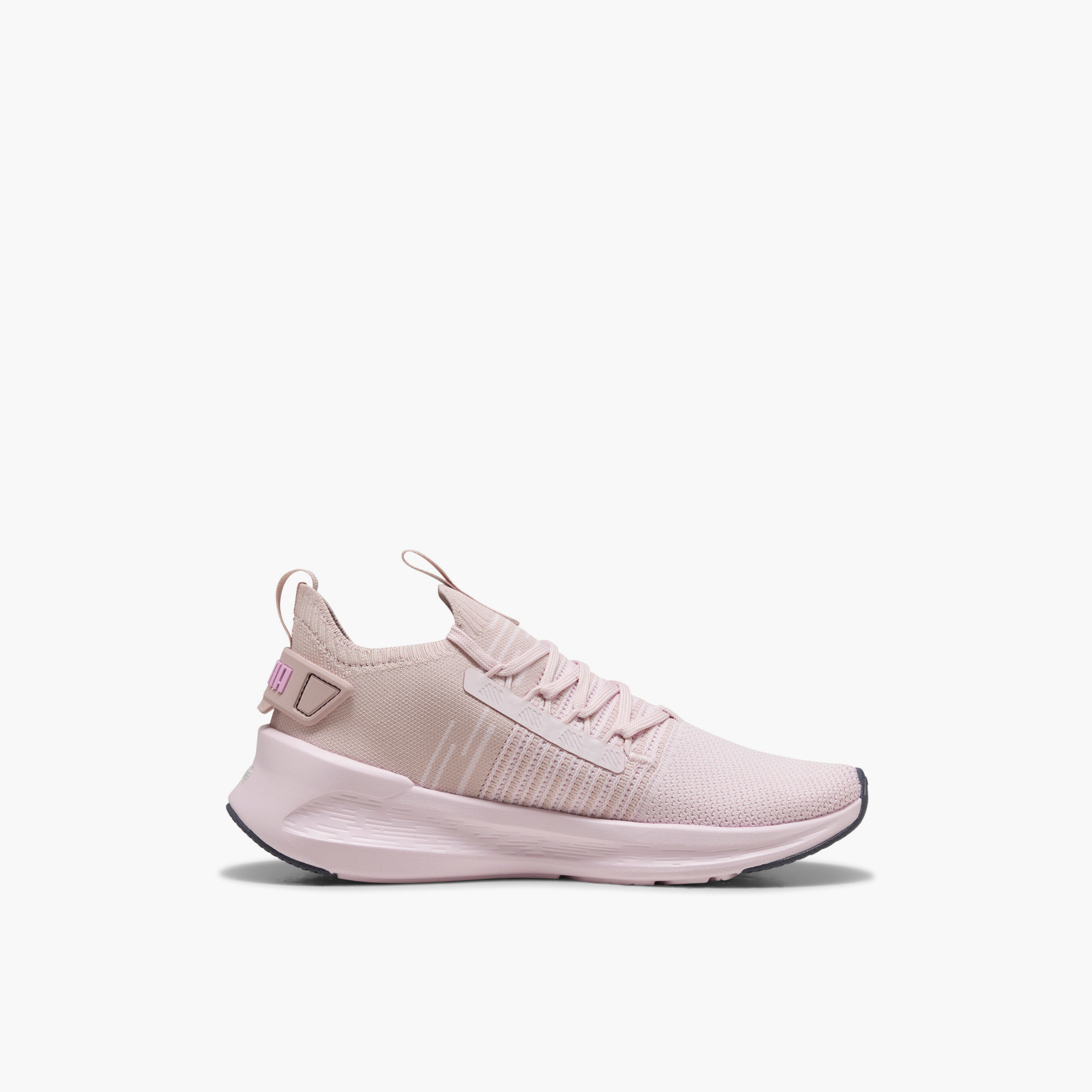 حذاء رياضي سوفت رايد سيميتري فيوجن برباط إغلاق للنساء من بوما-sports-women-shoes-image-6