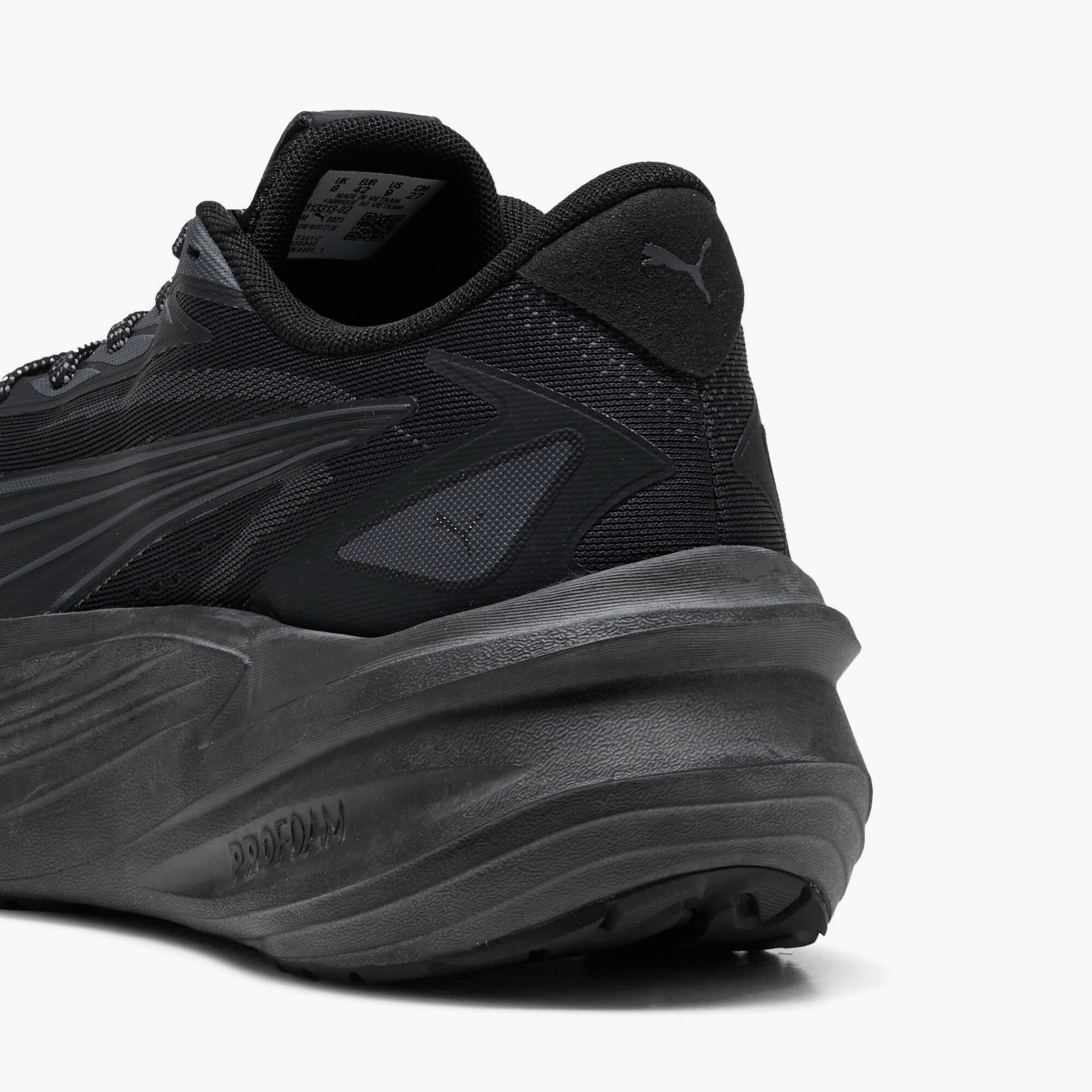 حذاء رياضي برباط إغلاق للرجال من بوما-sports-men-shoes-image-4