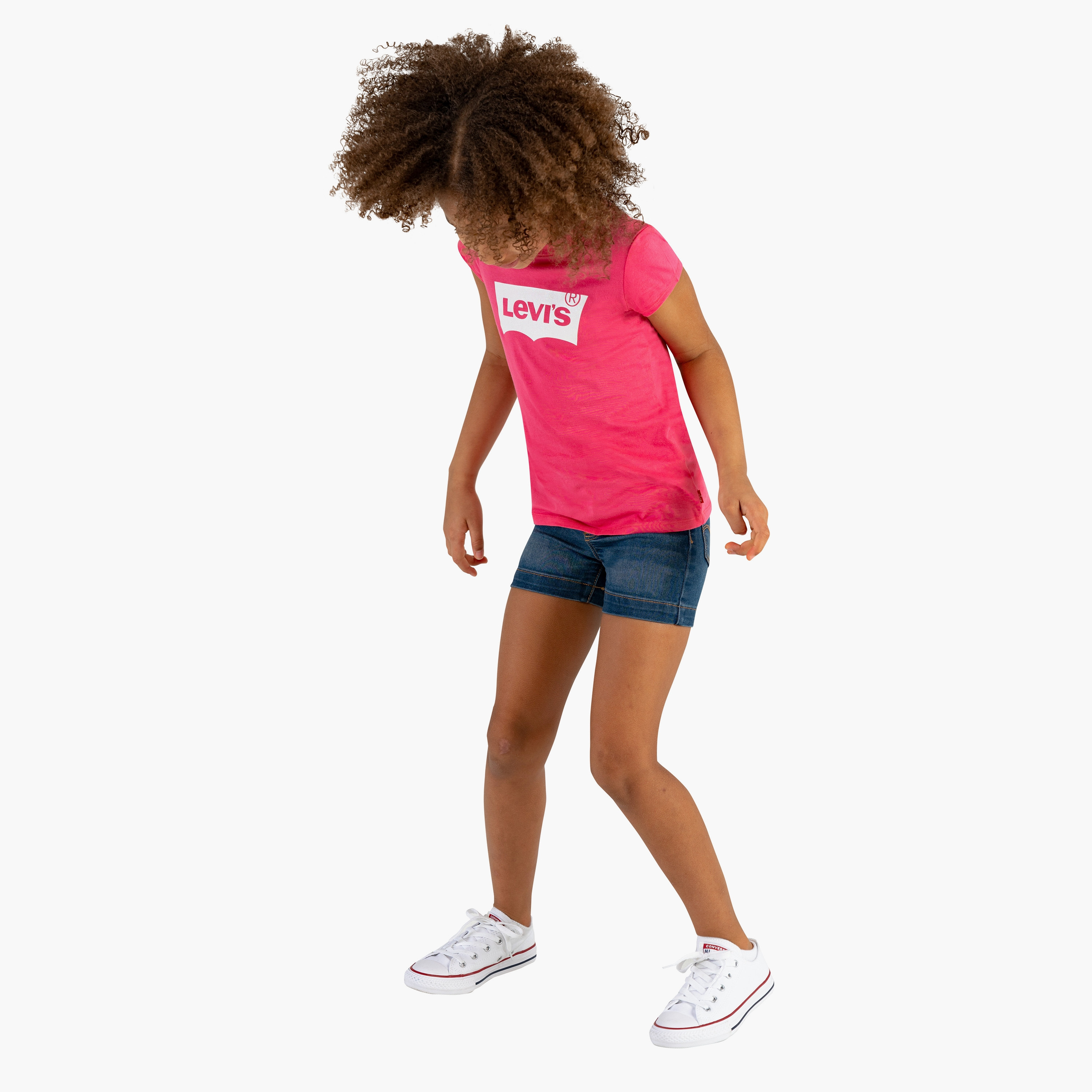 تي شيرت بأكمام قصيرة بطبعة باتوينج من ليفايس-girls-clothing-tshirts-image-3