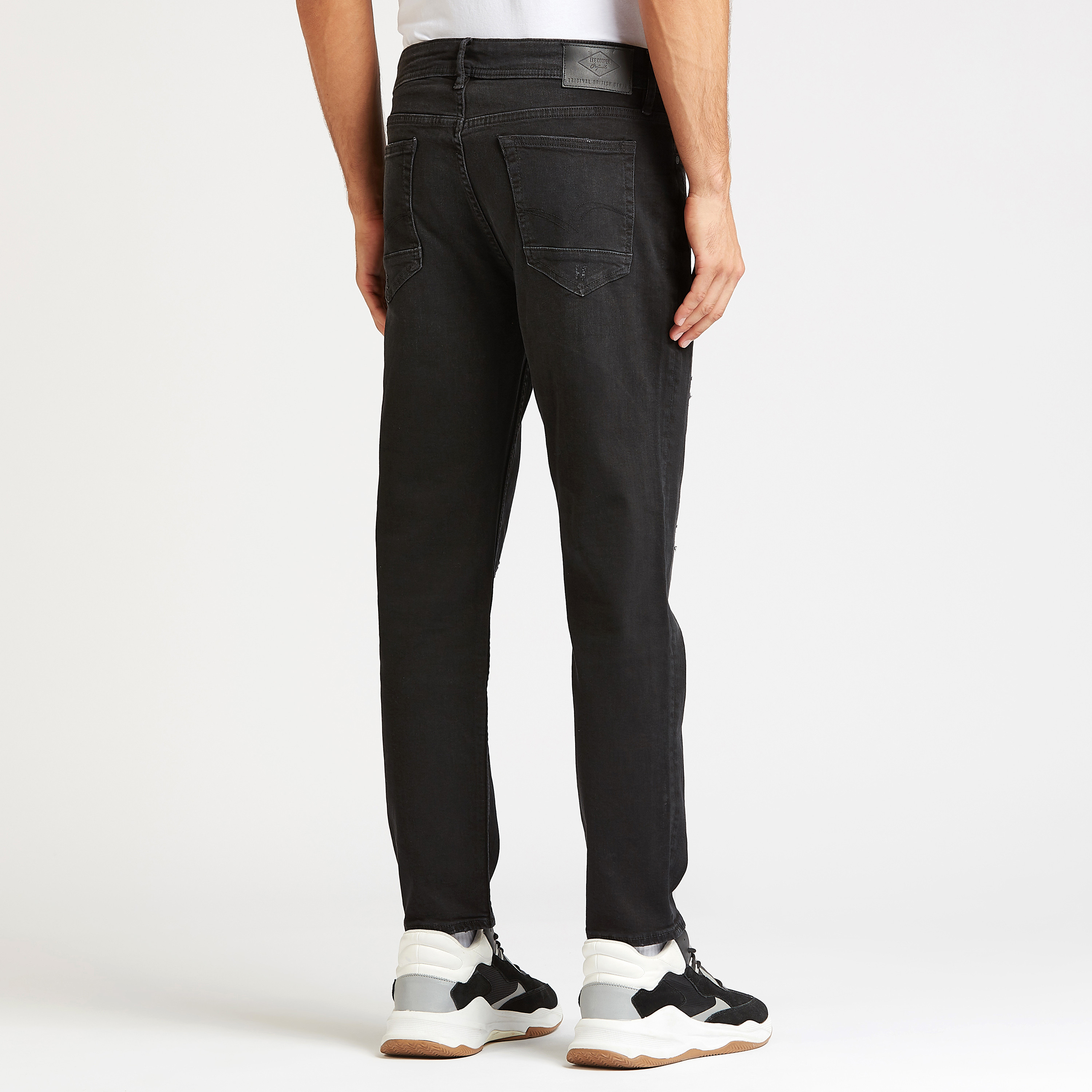 بنطلون جينز سليم مضلّع بخصر منخفض وجيوب من لي كوبر-men-clothing-bottoms-jeans-image-4
