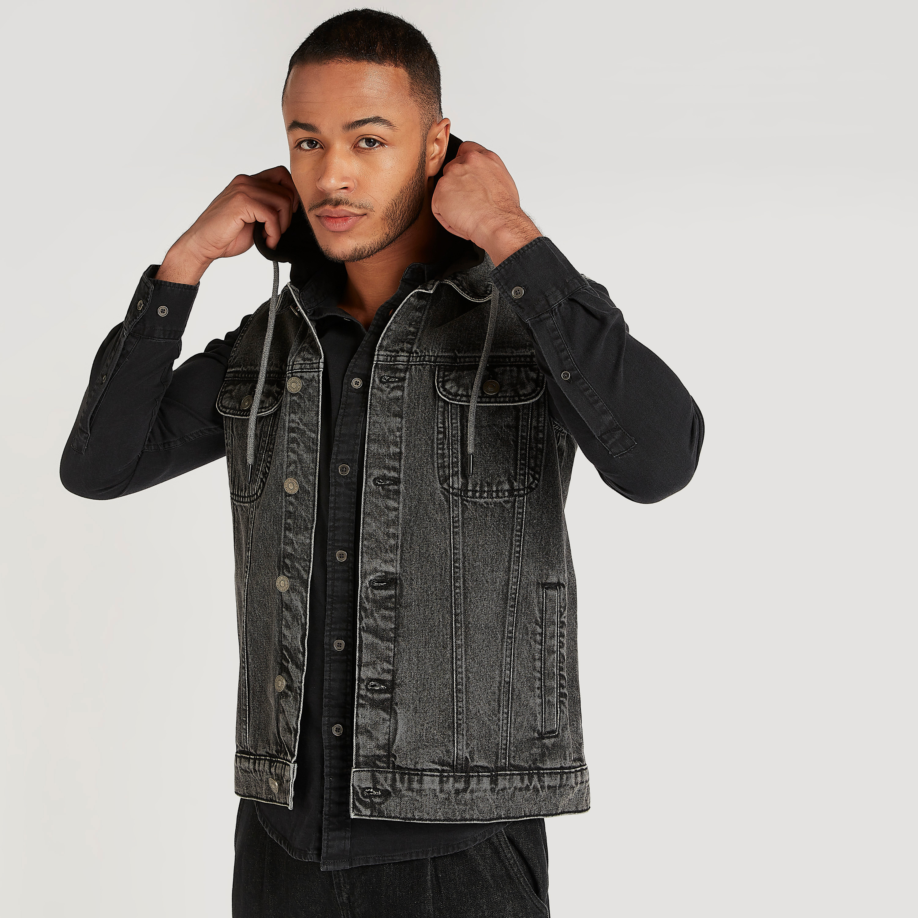 Denim jacket deals muscle fit