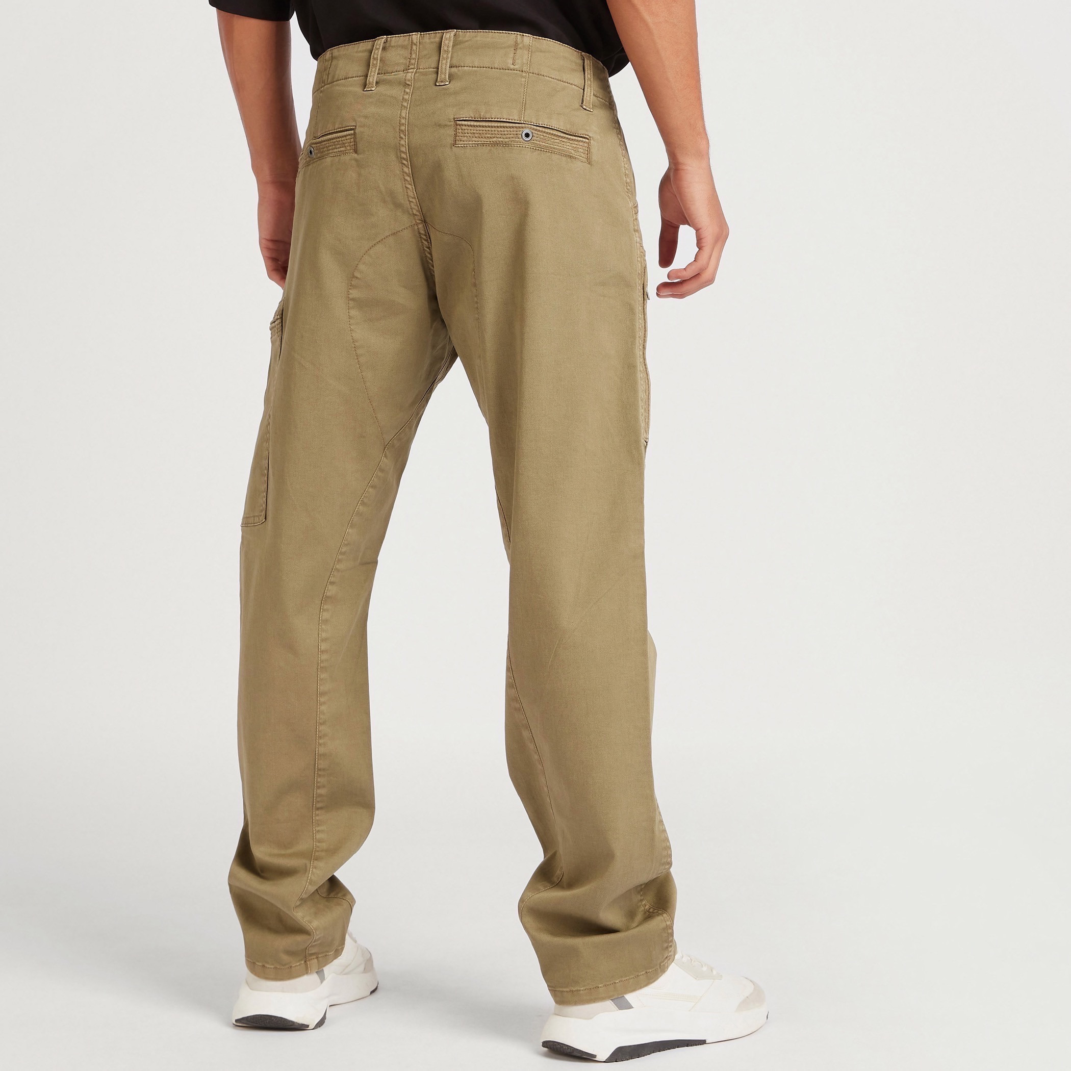 Buy Men's Lee Cooper Relaxed Fit Full Length Cargo Pants with Button  Closure Online | Centrepoint Oman