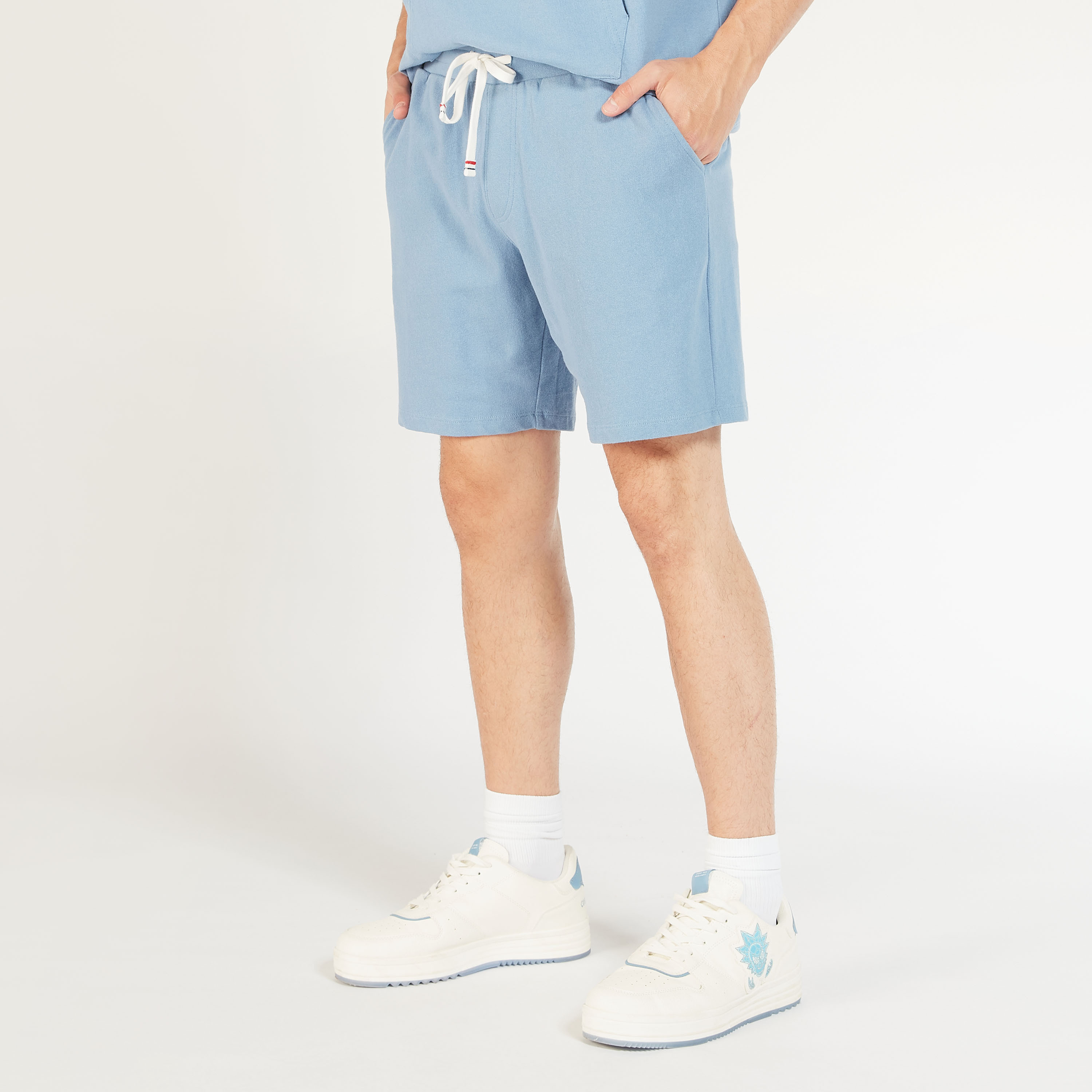 شورت سادة برباط وجيوب من لي كوبر-men-clothing-bottoms-shorts-image-1