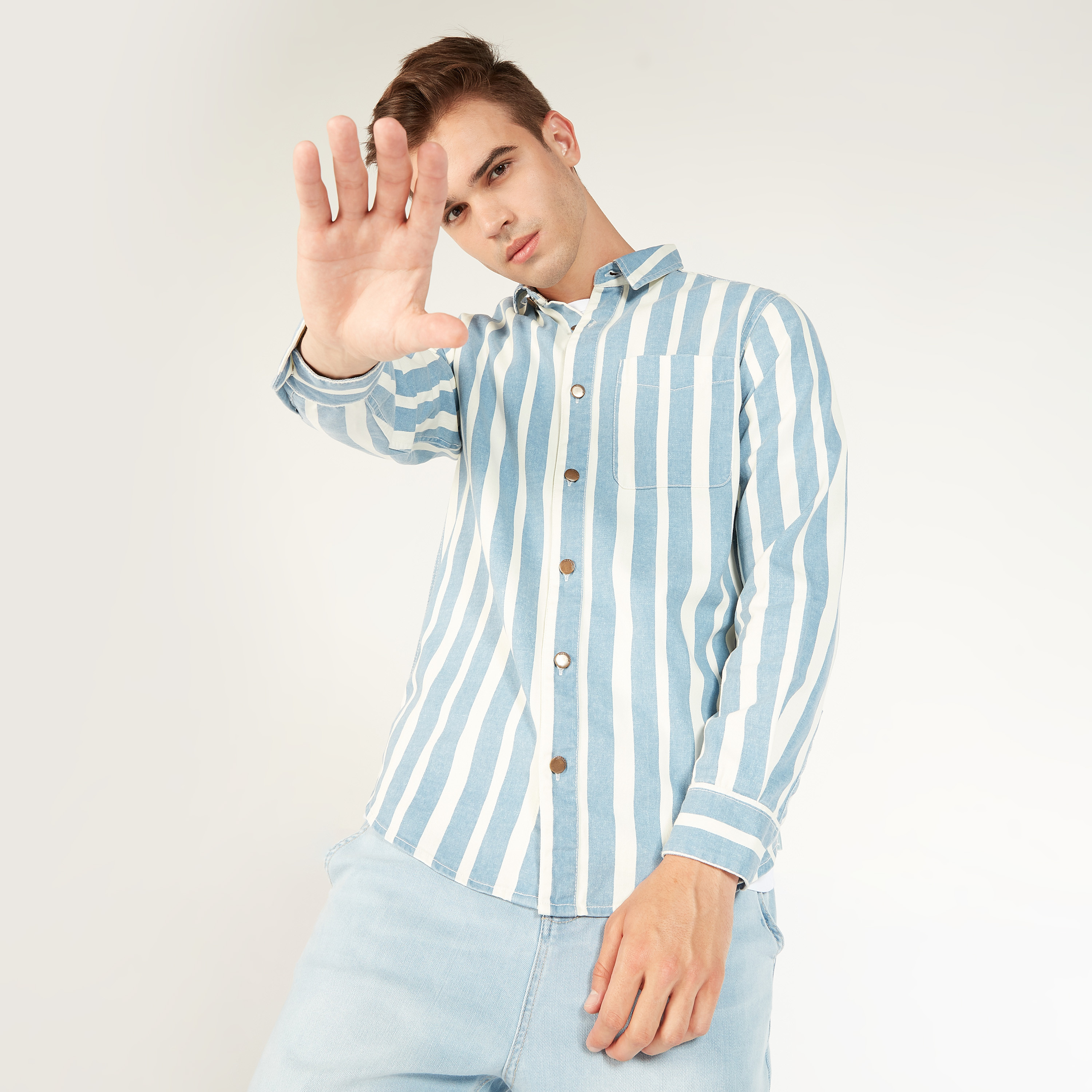 قميص تويل مقلّم بأكمام طويلة وجيب على الصدر من لي كوبر-men-clothing-shirts-image-1