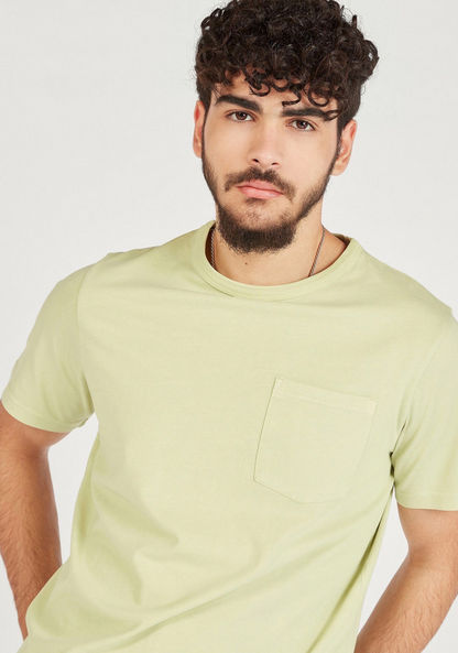 Lee Cooper Solid Crew Neck T-shirt with Pocket and Short Sleeves-T Shirts-image-4