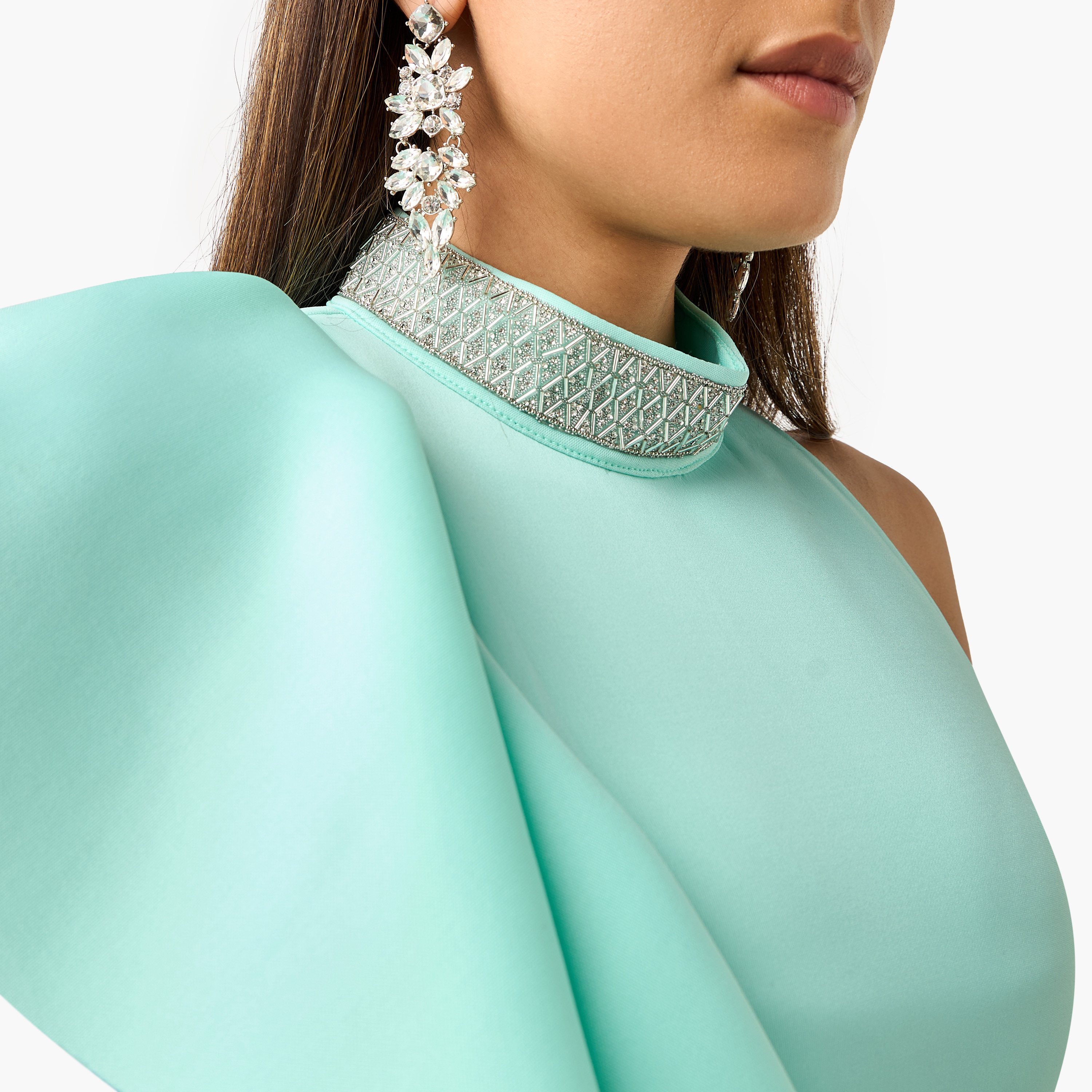 فستان ضيق بياقة عالية ودون أكمام مع لوح كشكش وتزيينات من جولدن أبل-women-clothing-dresses-image-4