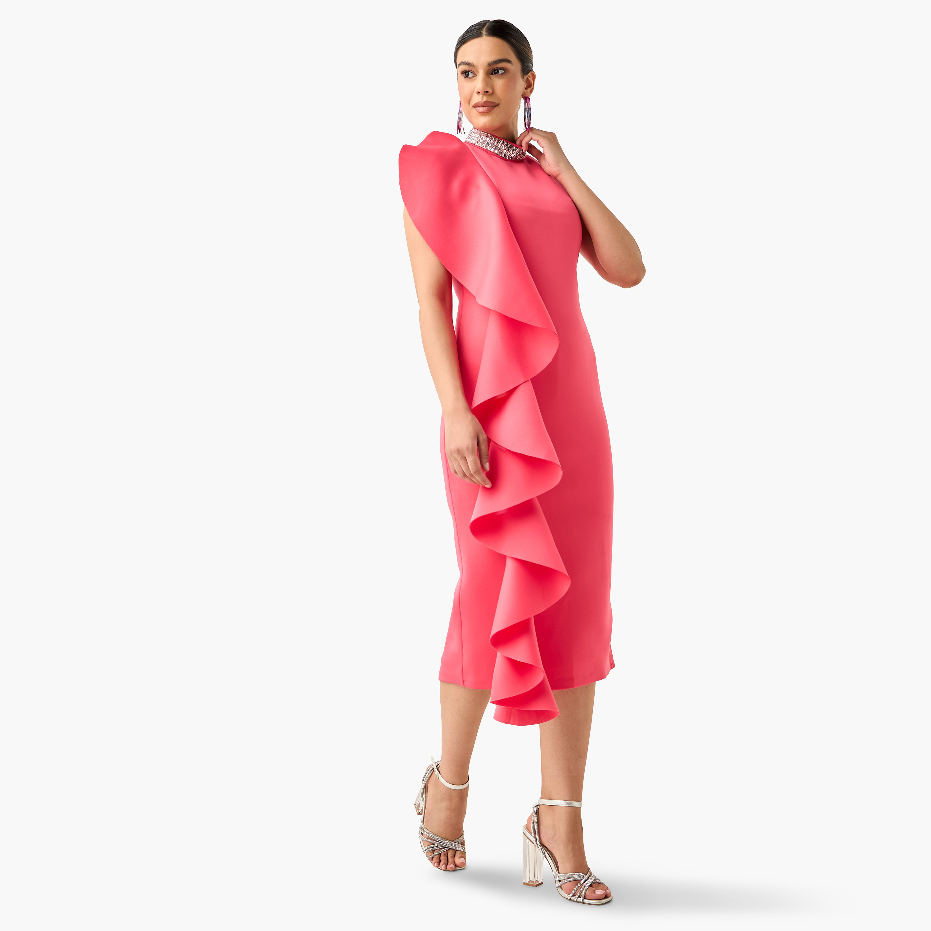 فستان ضيق بياقة عالية ودون أكمام مع لوح كشكش وتزيينات من جولدن أبل-women-clothing-dresses-image-7