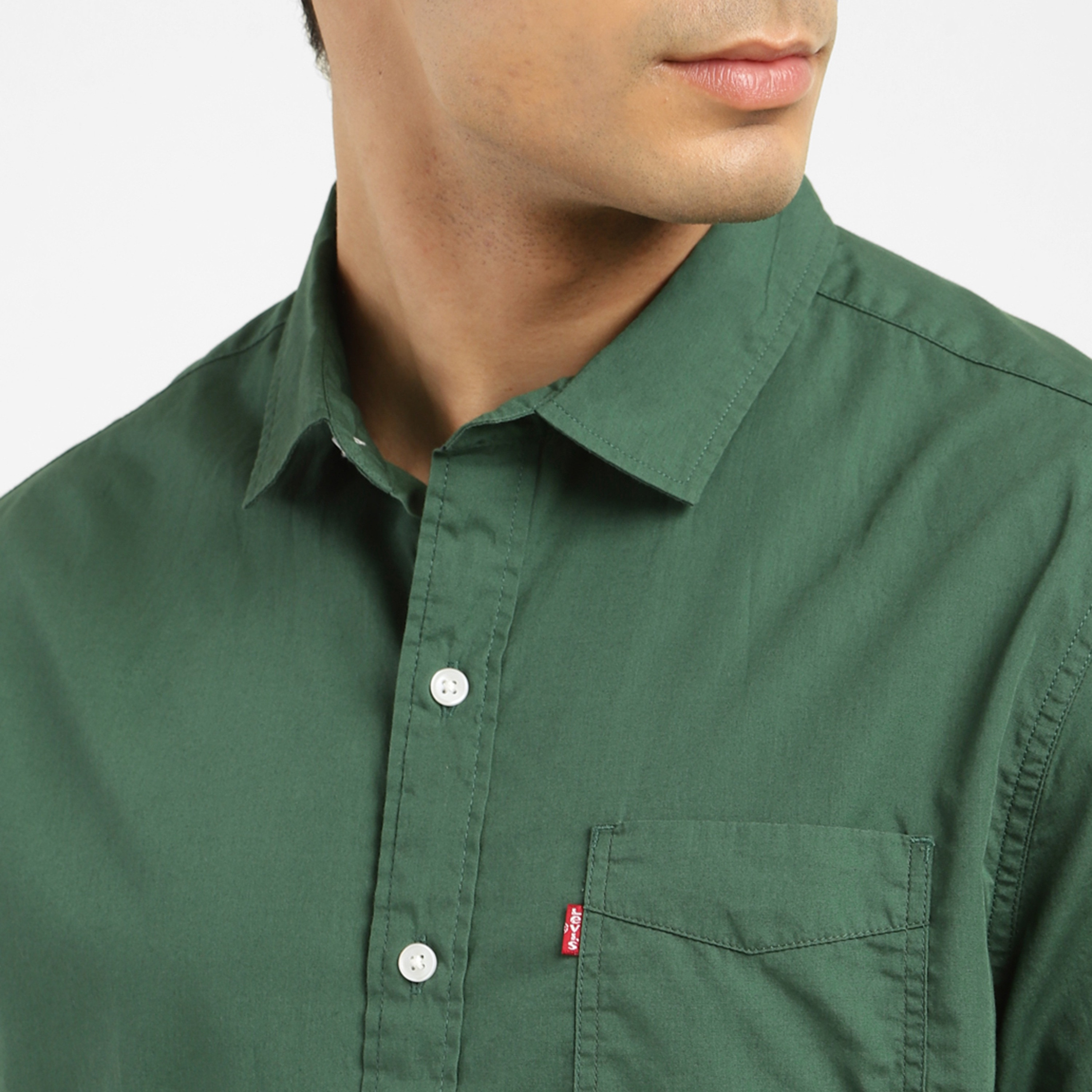 قميص كاجوال بأكمام طويلة ذو ياقة سادة من ليفايز-men-clothing-shirts-image-3
