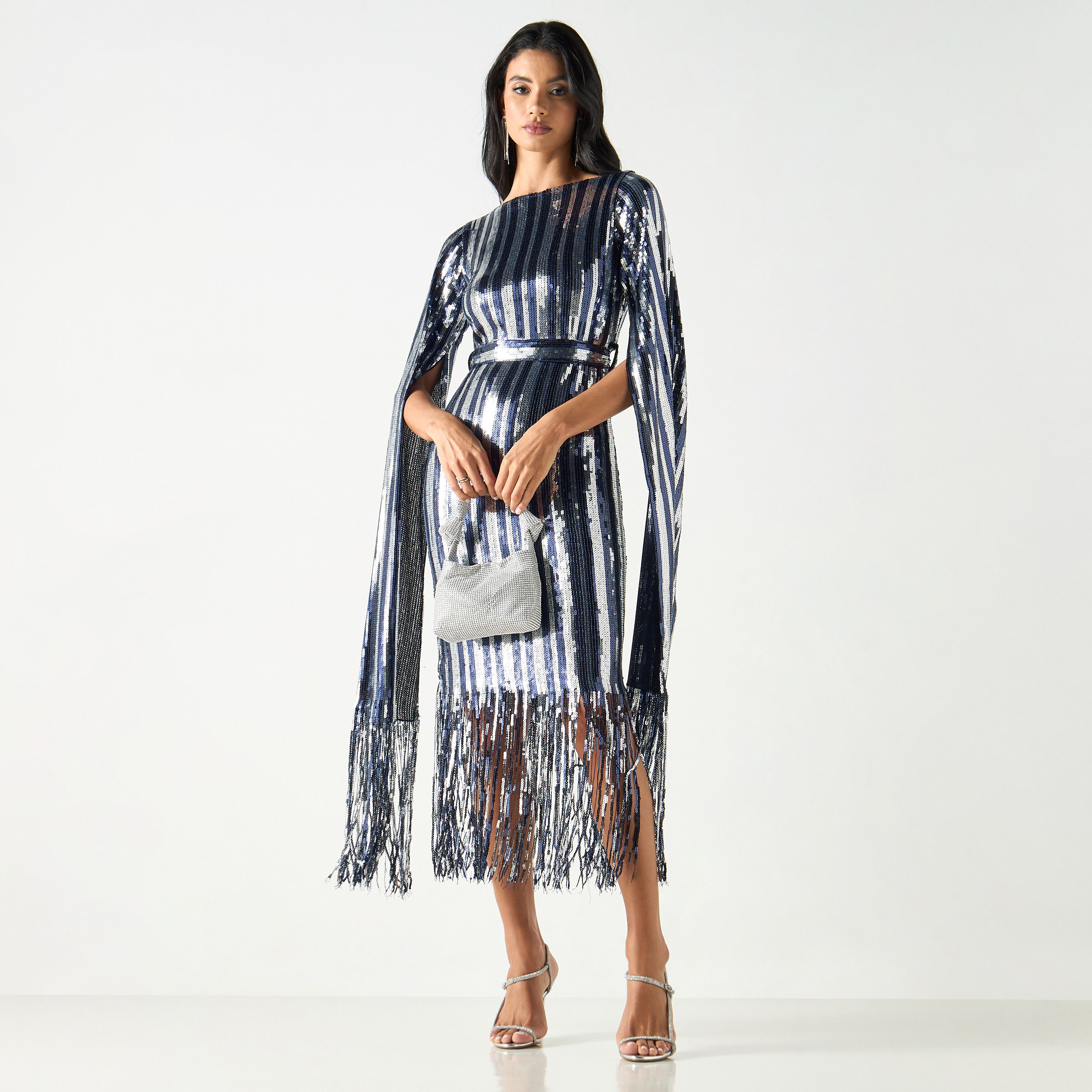 فستان ميدي بحافة بشرّابات وتفاصيل ترتر من جولدن أبل-women-clothing-dresses-image-6