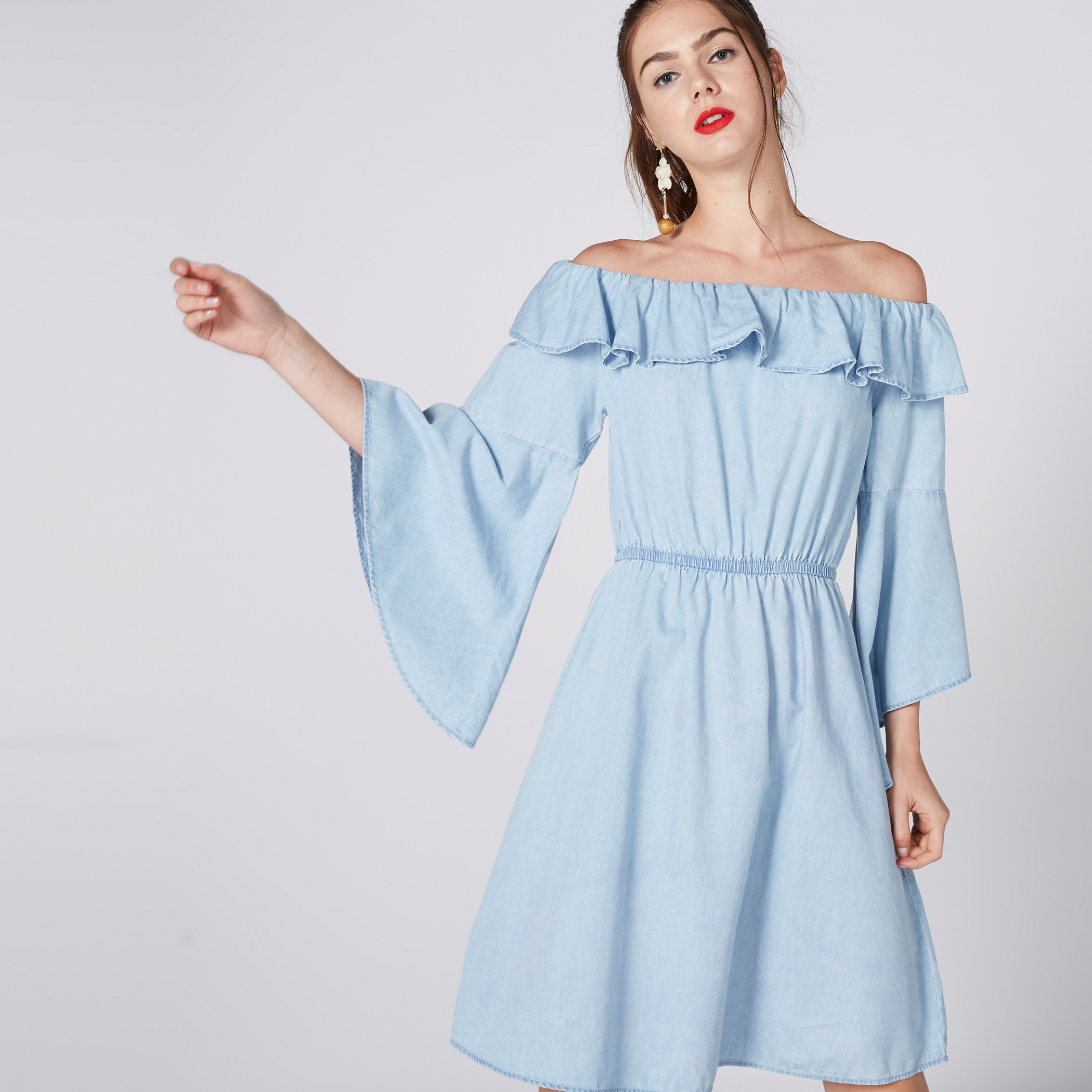 فستان متوسط الطول بأكتاف مكشوفة وأكمام عريضة-women-clothing-dresses-image-2