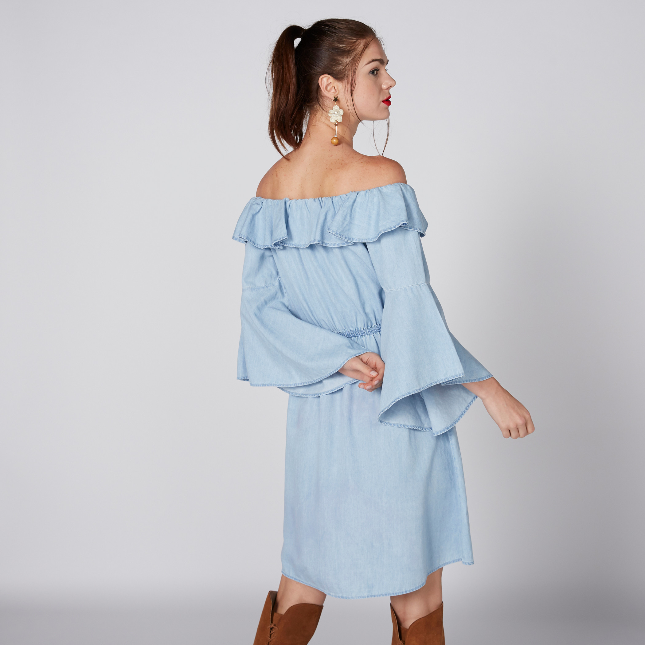 فستان متوسط الطول بأكتاف مكشوفة وأكمام عريضة-women-clothing-dresses-image-3