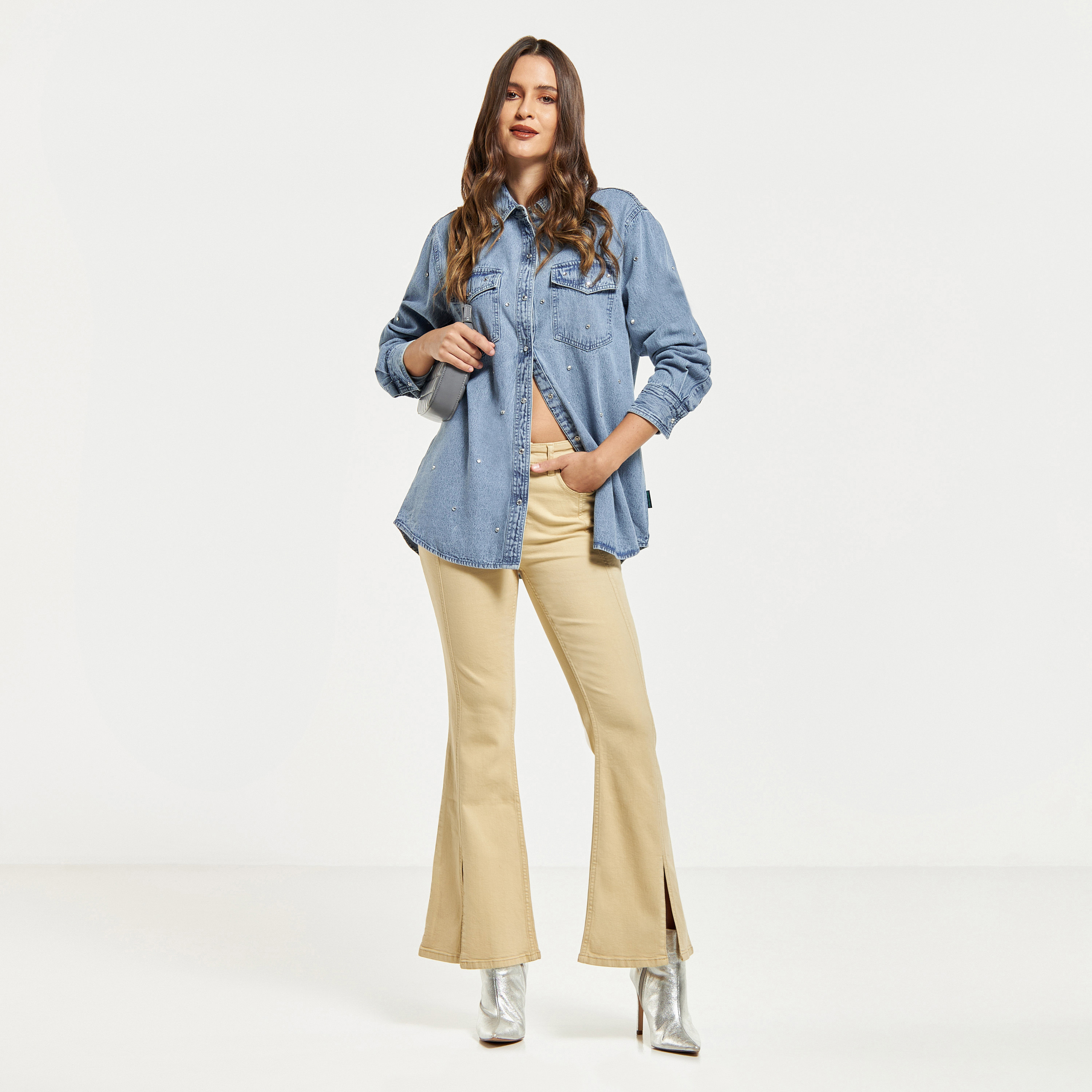 Solid Wide Leg Jeans with Button Closure and Slit Detail