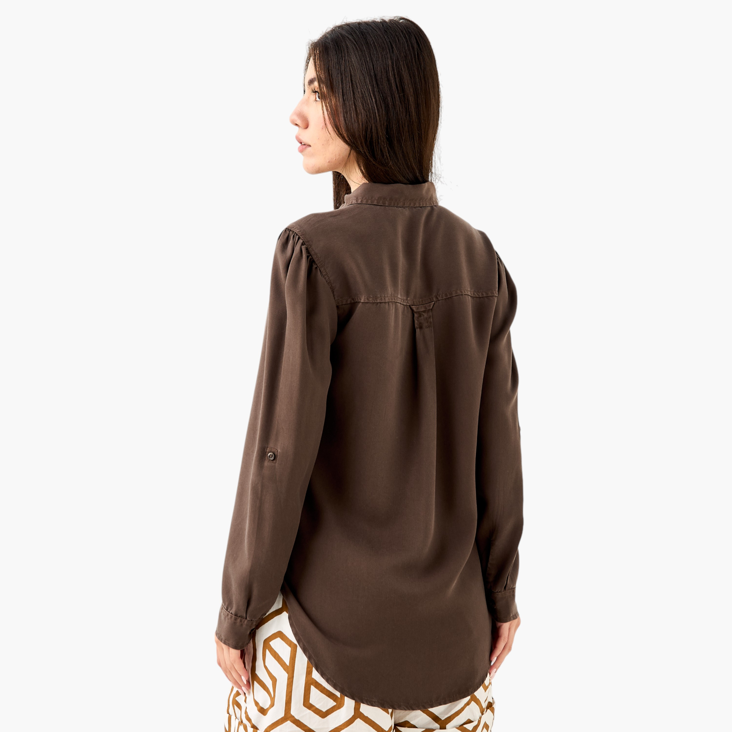 قميص بأكمام مطوية وتفاصيل جيب-women-clothing-shirtsandblouses-shirts-image-21