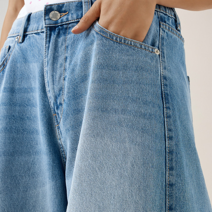 Ultra Wide Leg Jeans with Pockets-women-clothing-bottoms-jeans-image-4