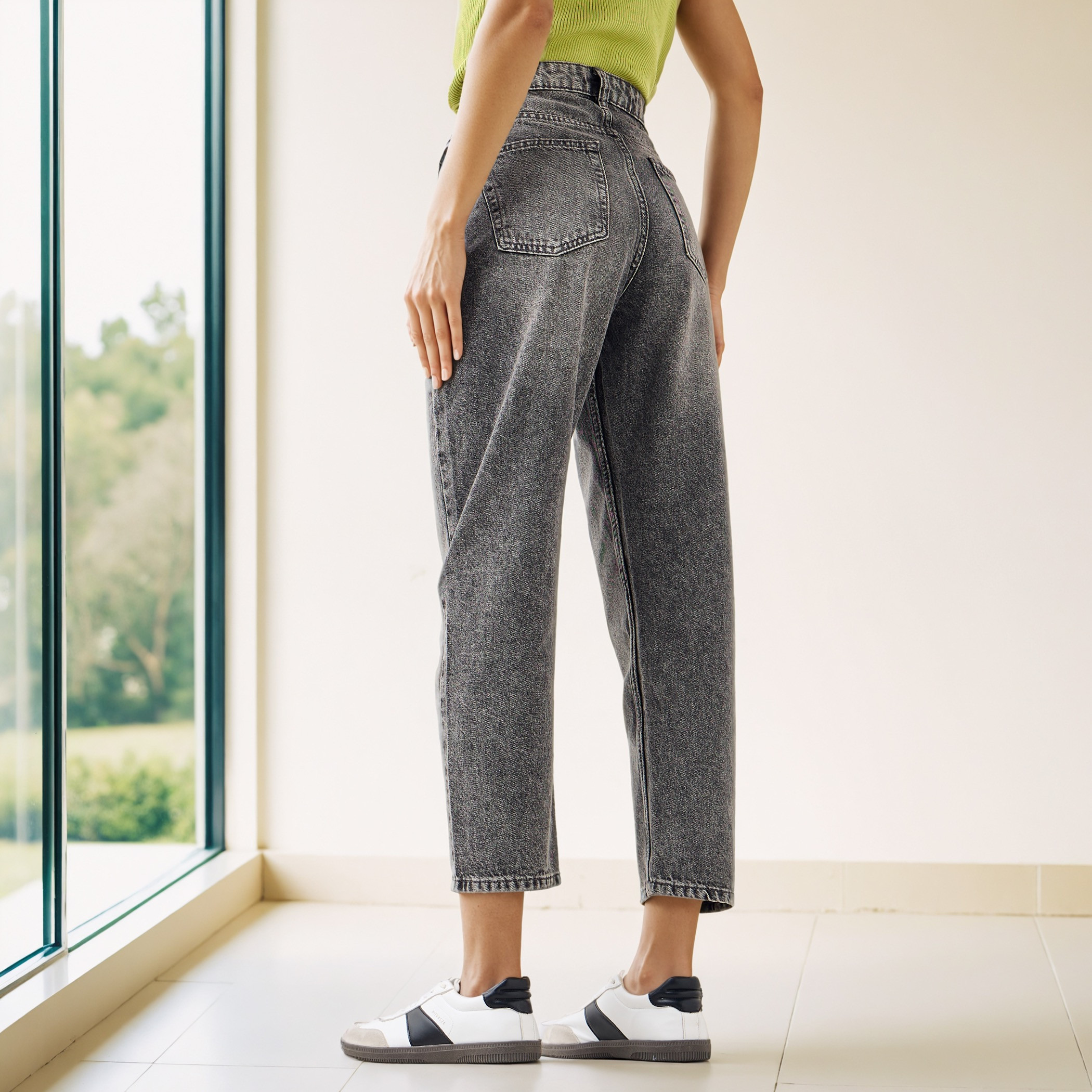 Mom Fit High-Rise Jeans with Pockets-women-clothing-bottoms-jeans-image-3