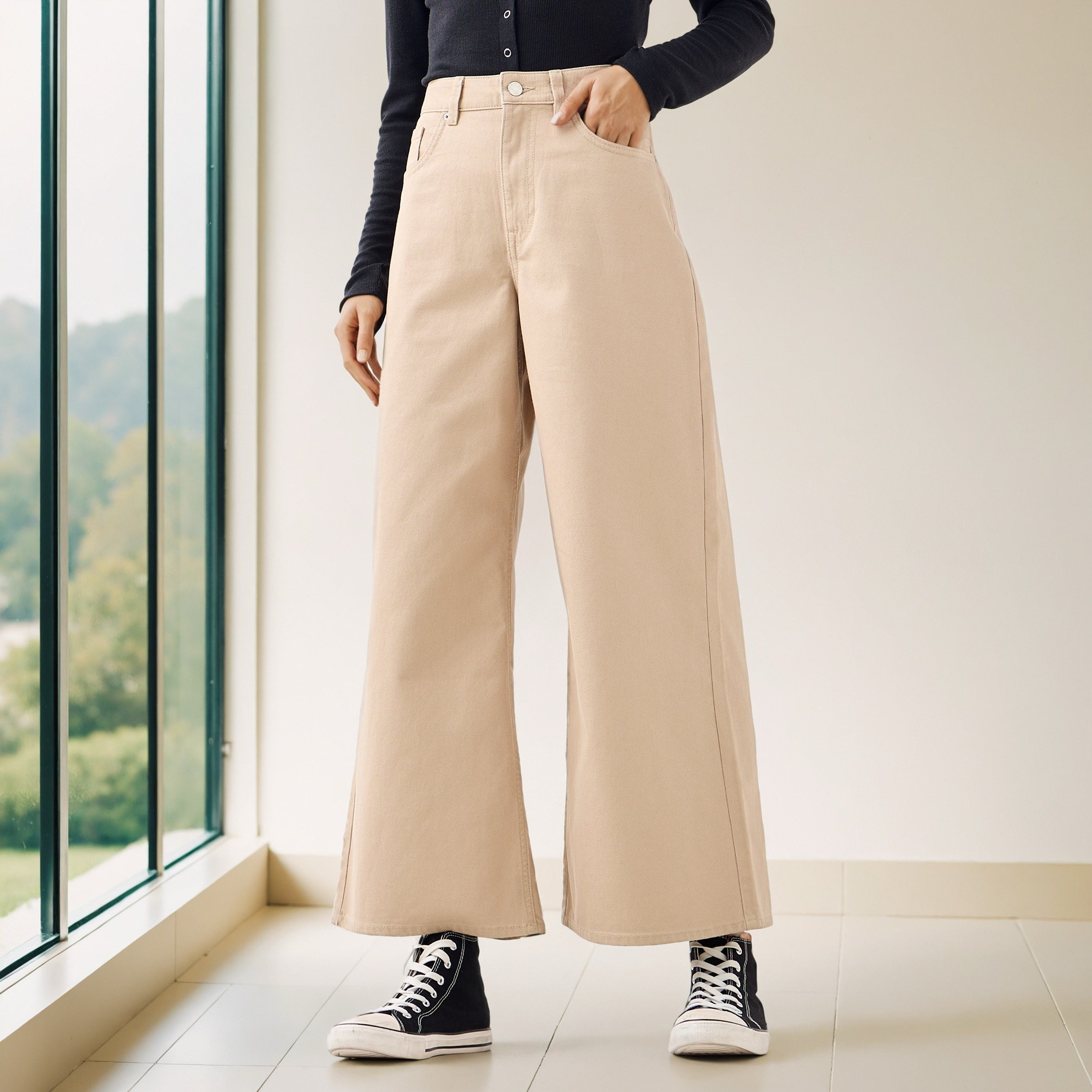 Cropped Wide Leg Jeans with Pockets-women-clothing-bottoms-jeans-image-1