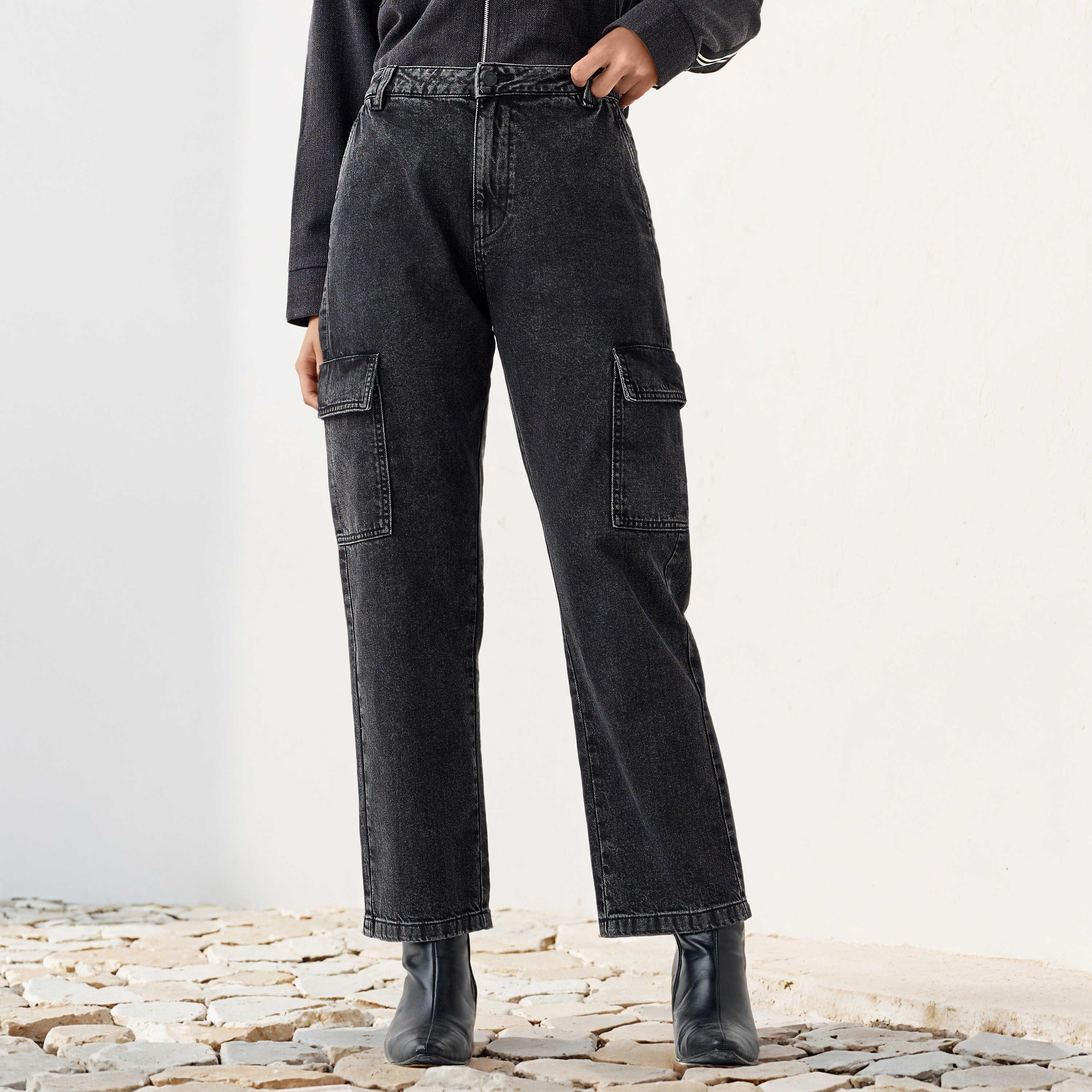 Straight Fit Cotton Jeans with Pockets-women-clothing-bottoms-jeans-image-1