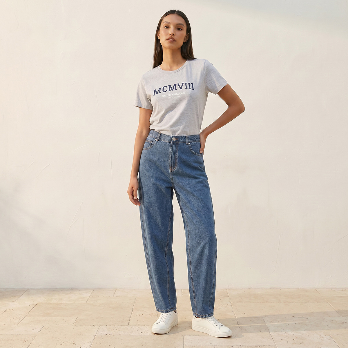 بنطلون جينز قطن بقصّة برميل وزر إغلاق وخياطة ملتوية من سبلاش دينم-women-clothing-bottoms-jeans-image-3
