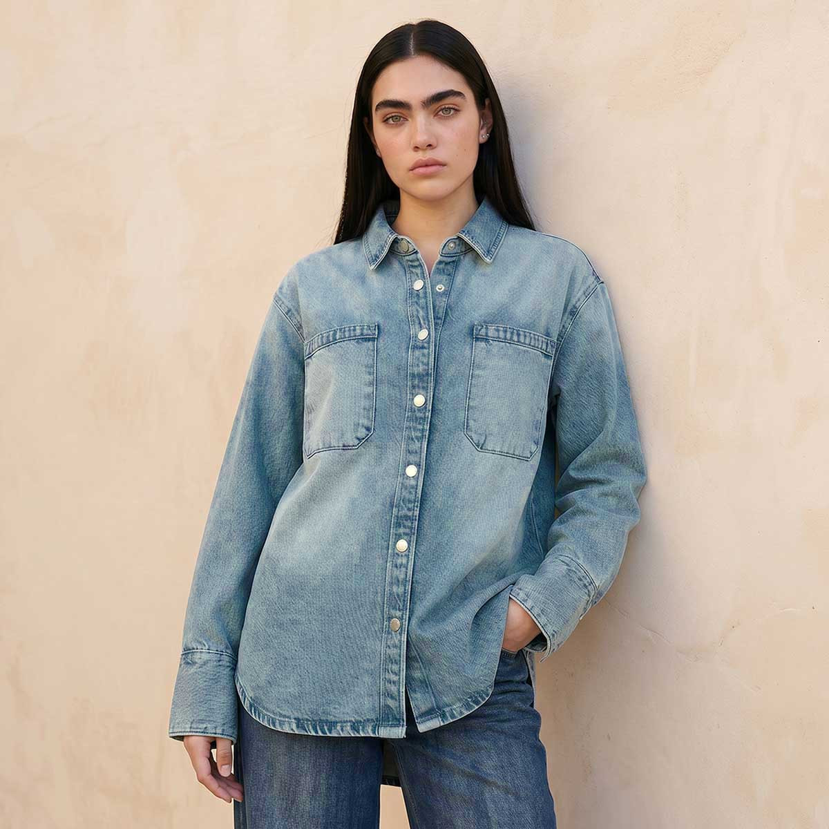 جاكيت قميص جينز من لي كوبر-women-clothing-shirtsandblouses-shirts-image-1