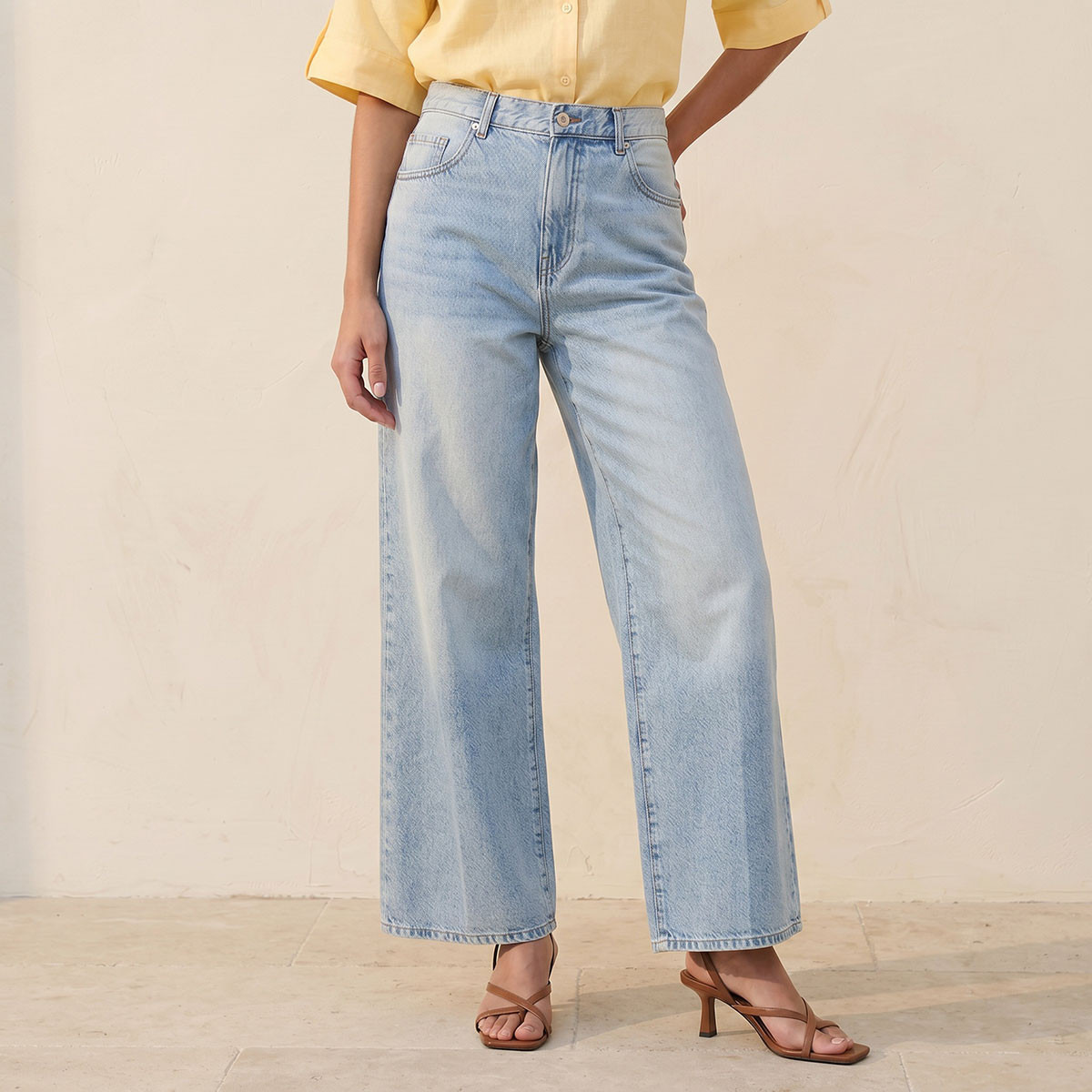 بنطلون جينز بقصّة مستقيمة وخصر مرتفع من سبلاش دنيم-women-clothing-bottoms-jeans-image-1