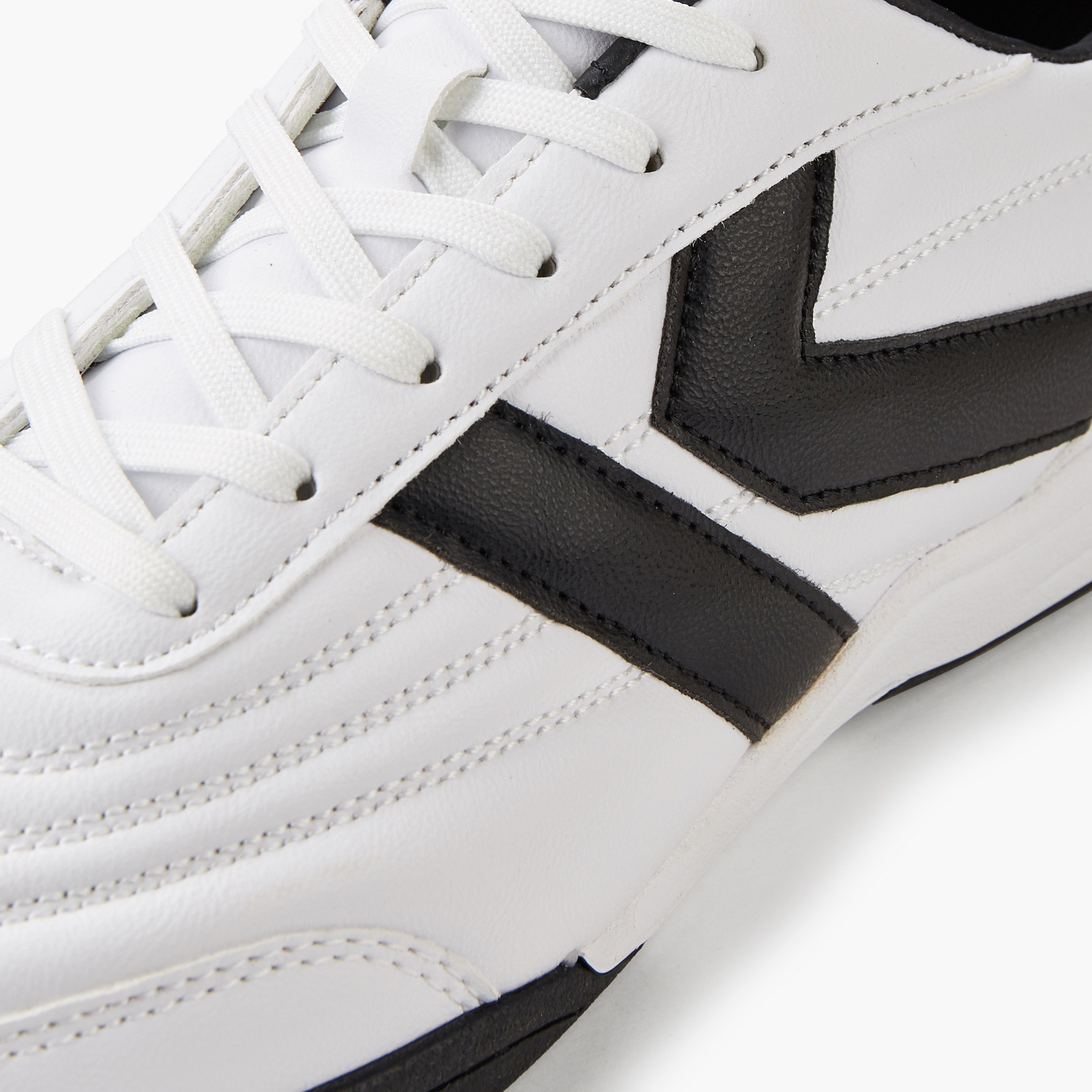 حذاء رياضي برباط إغلاق للرجال من كابا-men-shoes-sports-image-5