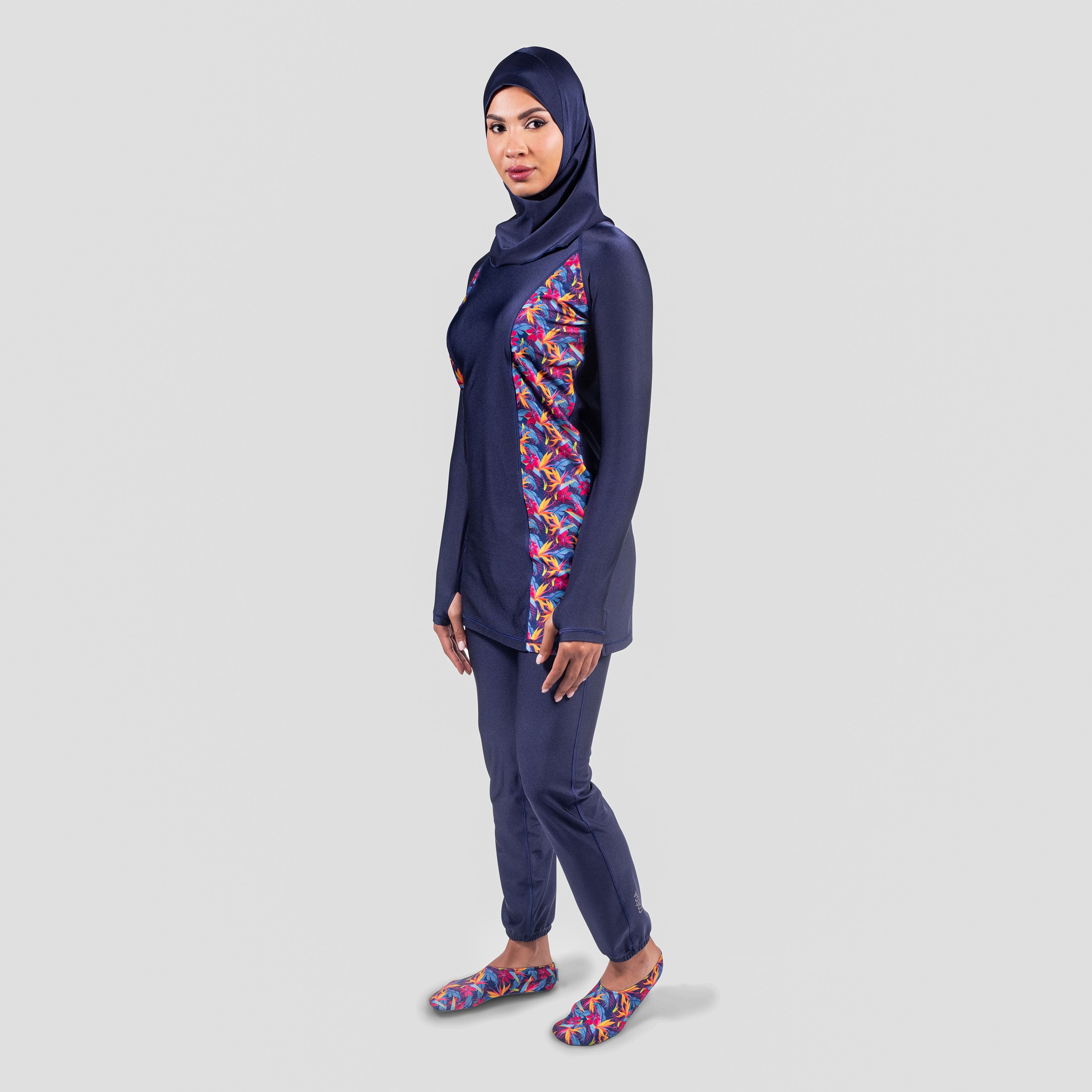 كويغا-  ملابس سباحة محتشمة للنساء 3 قطع-sports-women-clothing-swimwear-image-3