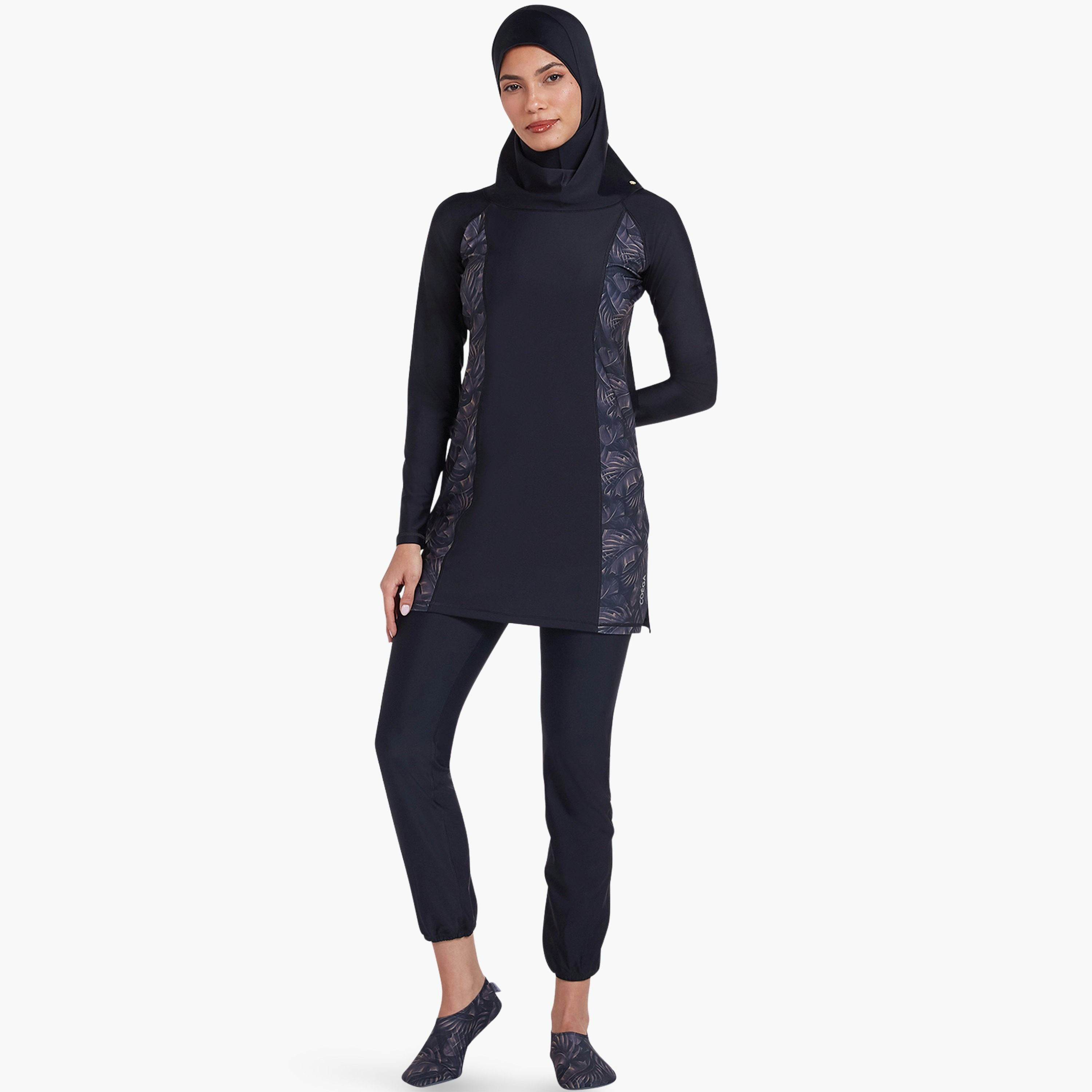 كويغا - طقم سباحة نسائي محتشم من 3 قطع، تصميم نحيف، لون أسود وفضي استوائي-women-clothing-swimandbeach-swimsuits-image-1