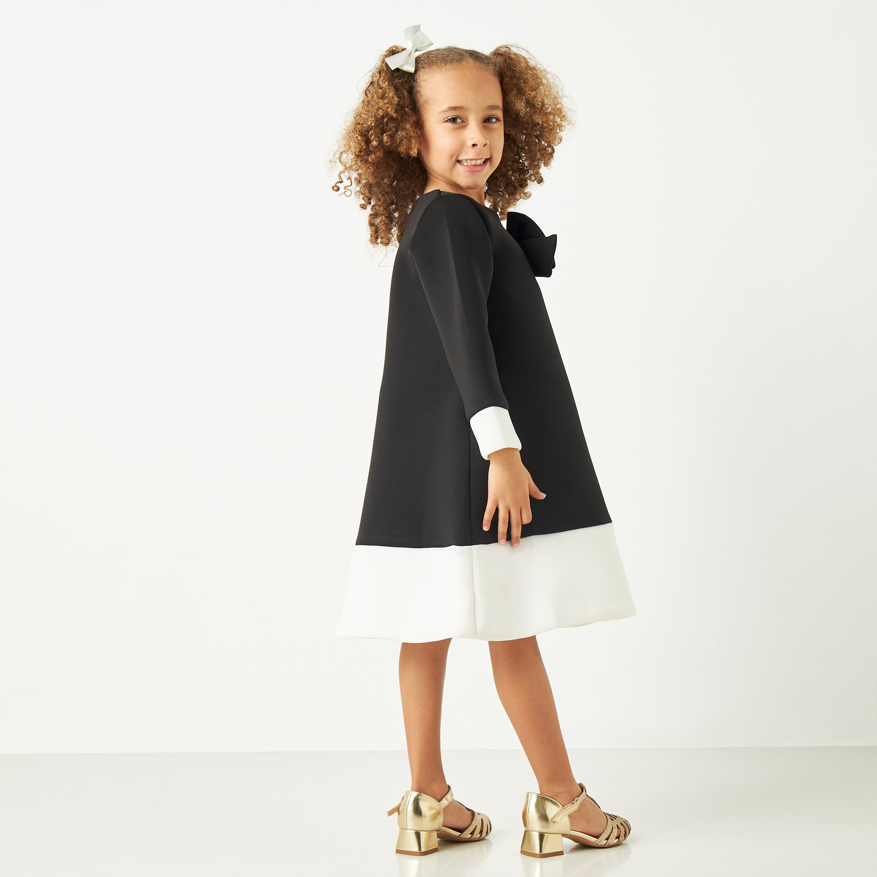 فستان قوالب ملونة بأكمام طويلة وفيونكة من ليتل جولدن أبل-girls-clothing-dressesandjumpsuits-image-7