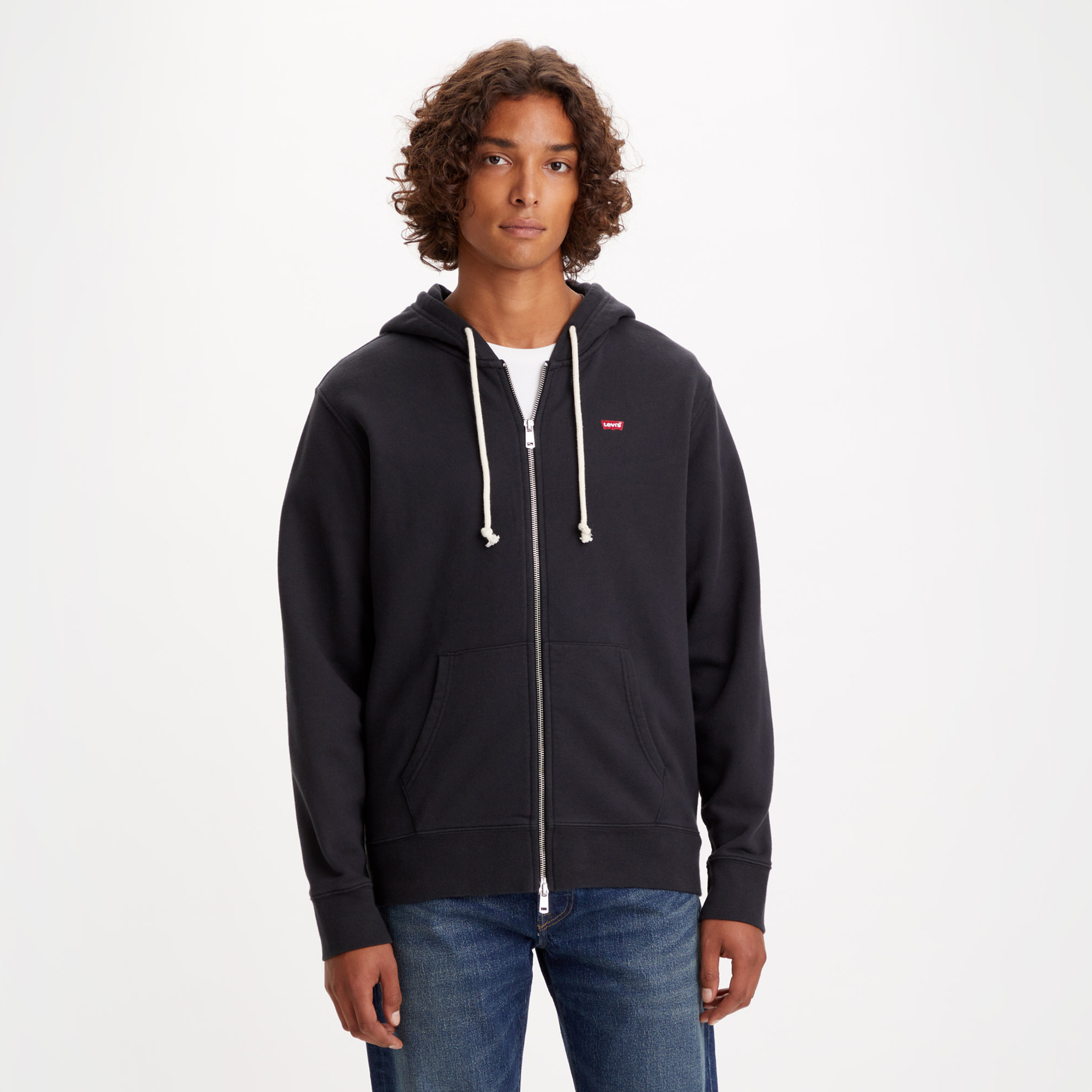 هودي رجالي بغطاء رأس وسحاب وأكمام طويلة بشعار من ليفايس-men-winterwear-hoodiesandsweatshirts-image-1