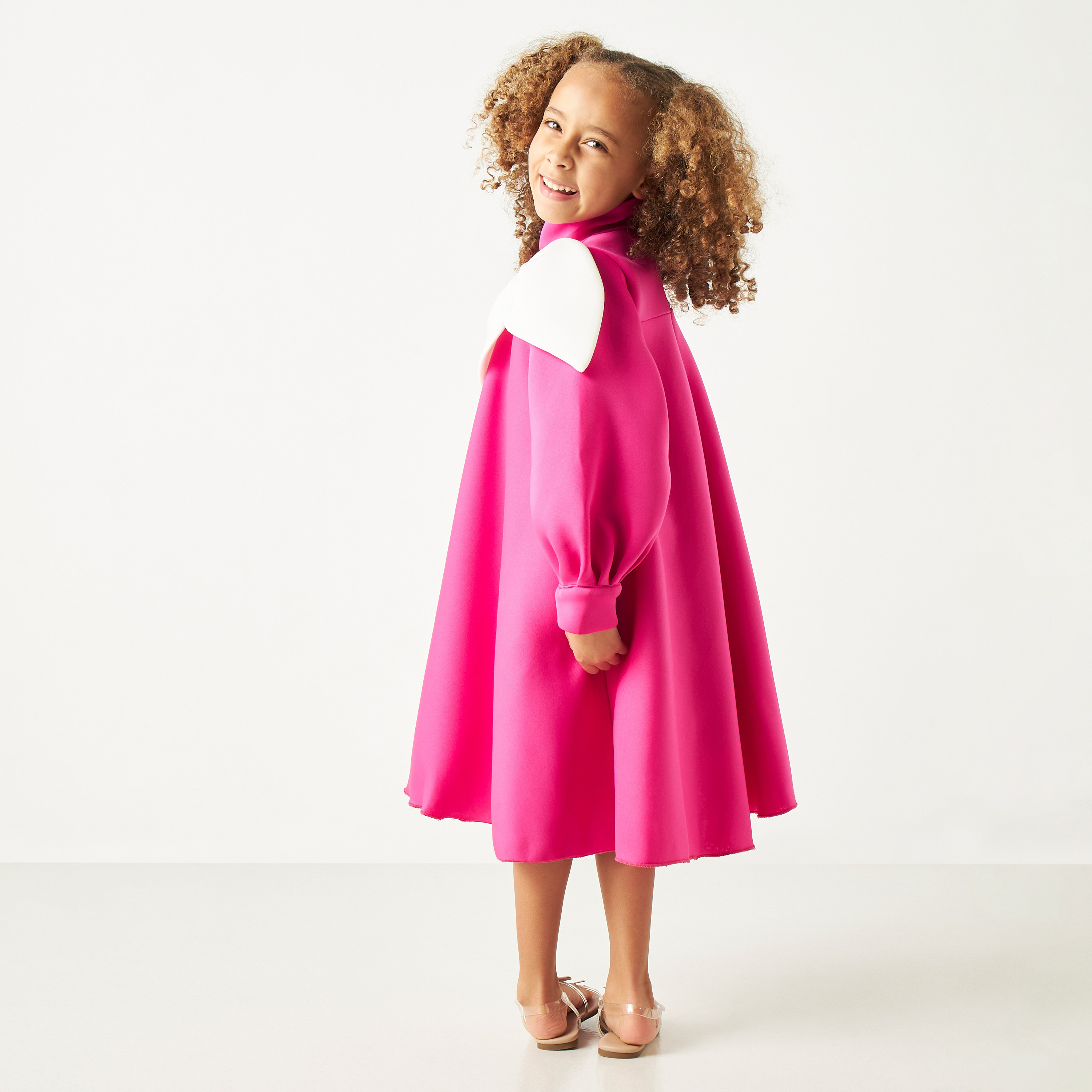 فستان سادة بأكمام طويلة وفيونكة من ليتل جولدن أبل-girls-clothing-dressesandjumpsuits-image-7