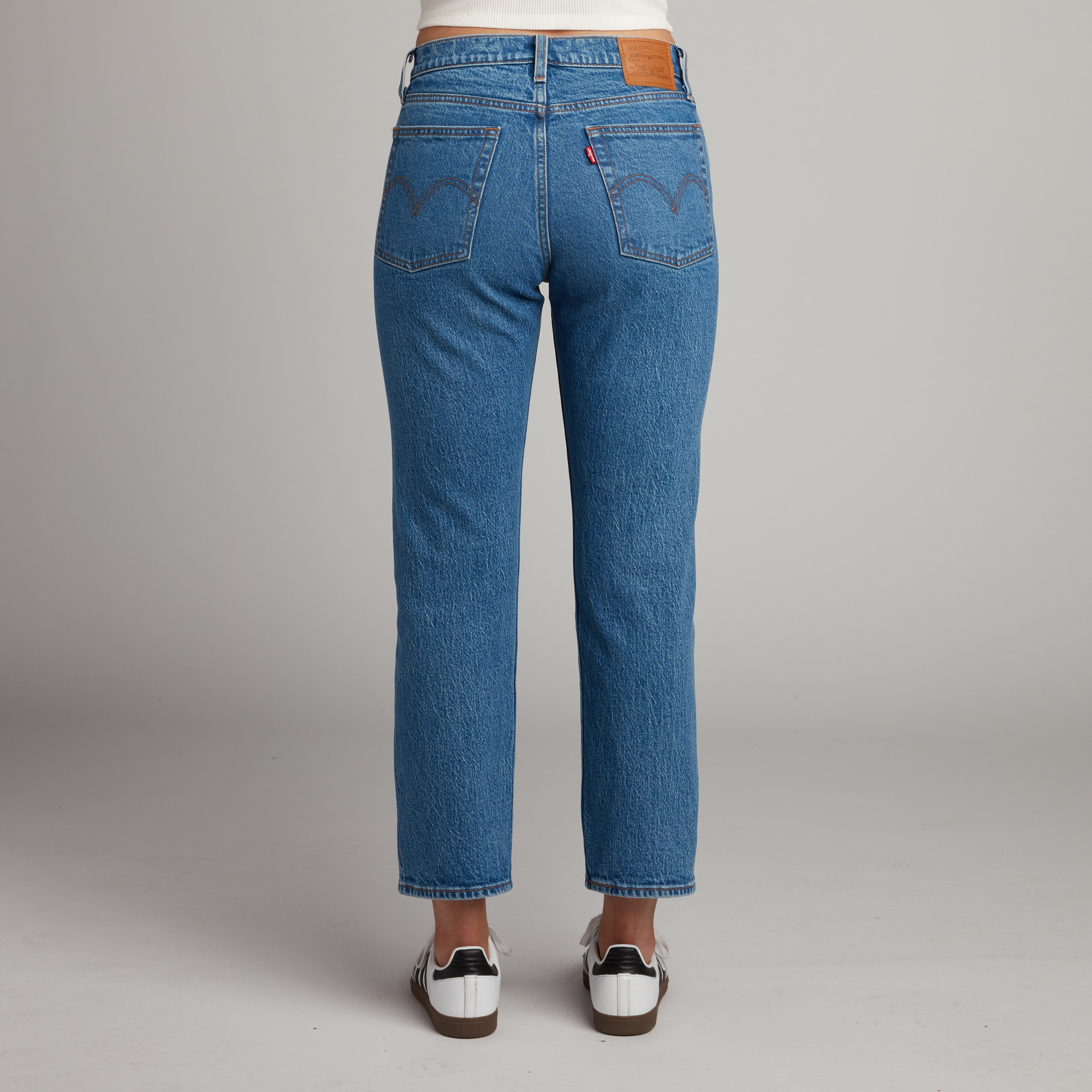 Levi's Slim Fit Blue 5-Pocket Women's Jeans Inseam 30-women-clothing-bottoms-jeans-image-2