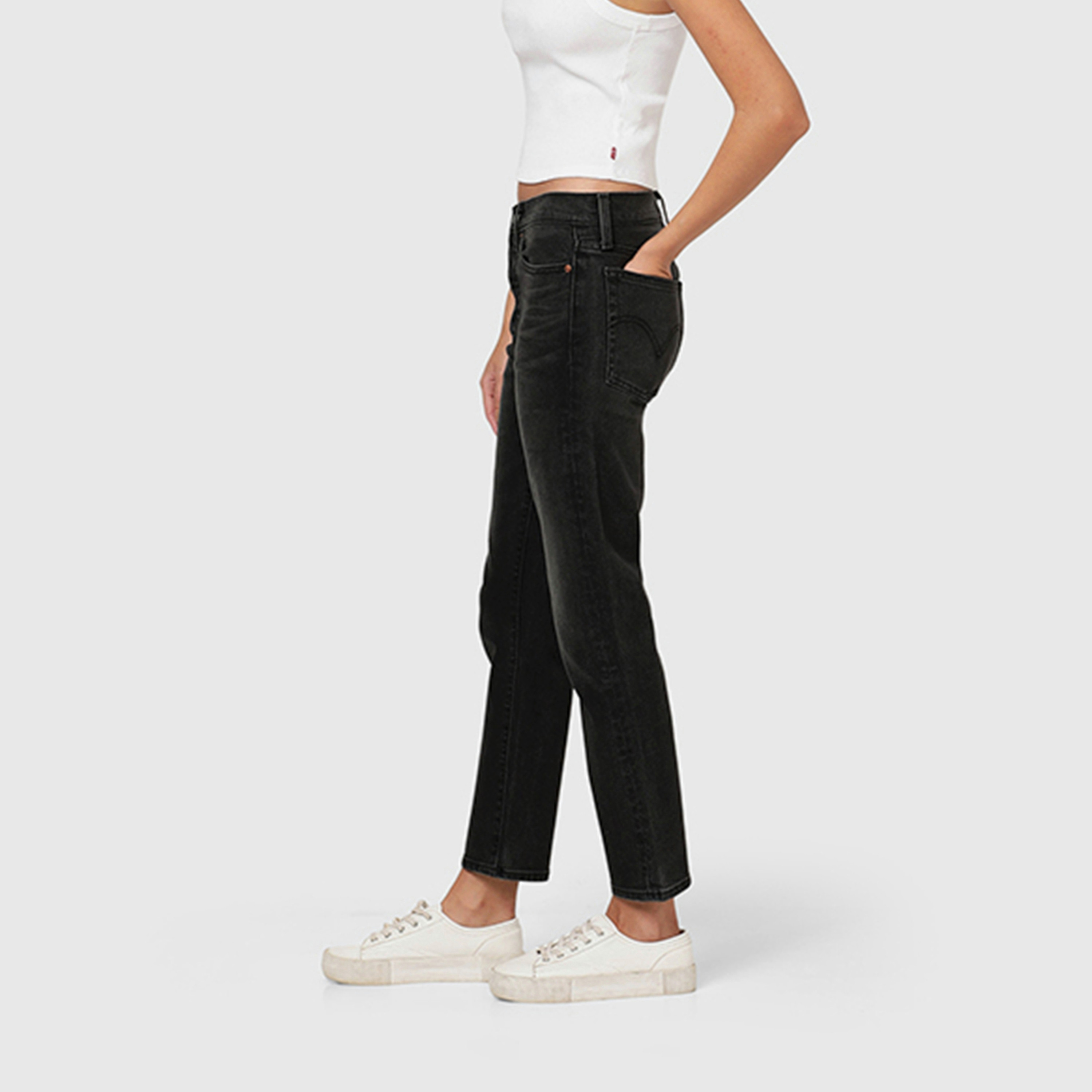 بنطلون جينز نسائي ضيق أسود بخمسة جيوب، مقاس 28 من ليفايس-women-clothing-bottoms-jeans-image-2