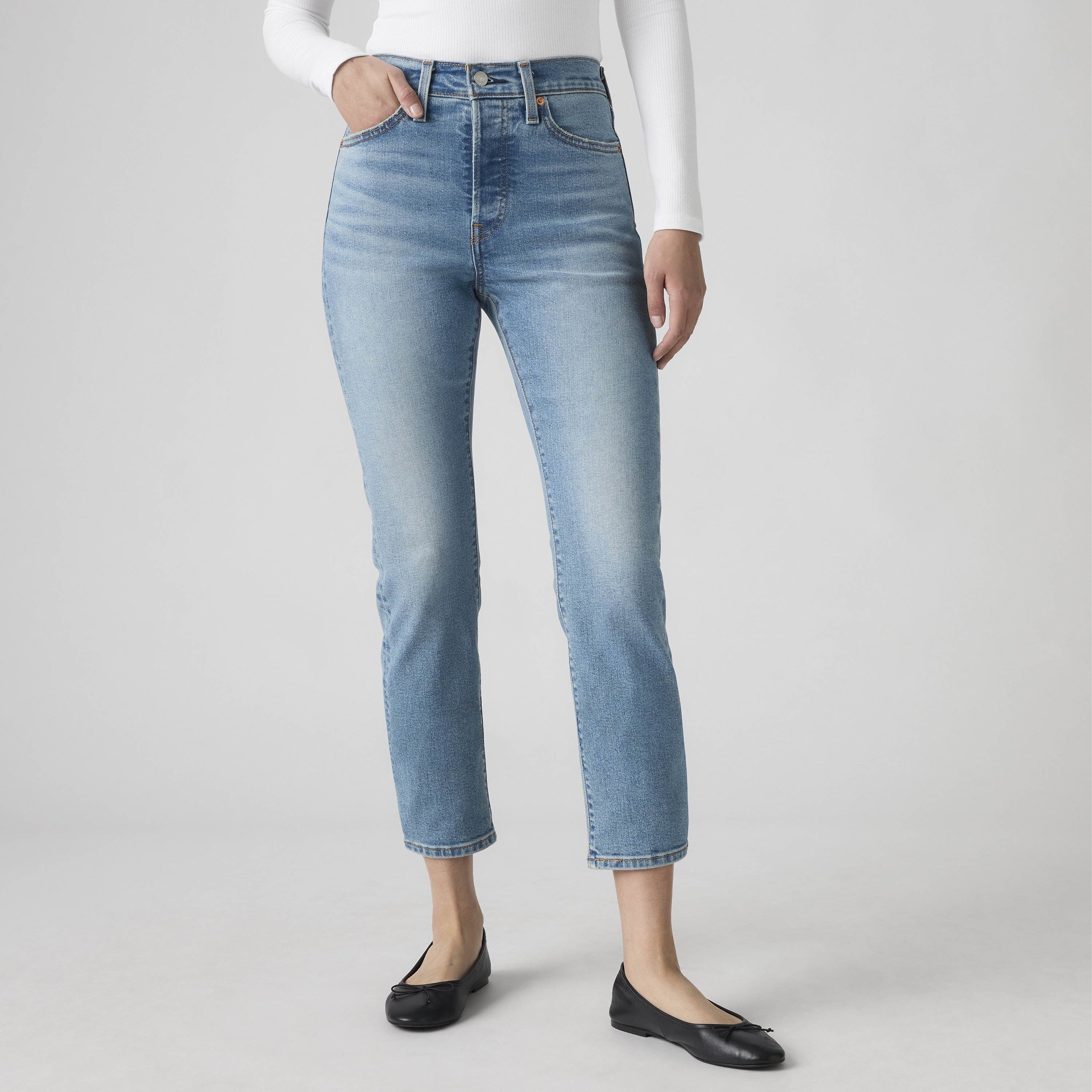 جينز نسائي بقصة ضيقة بلون أزرق بخمسة جيوب مقاس 30 من ليـفايس-women-clothing-bottoms-jeans-image-1