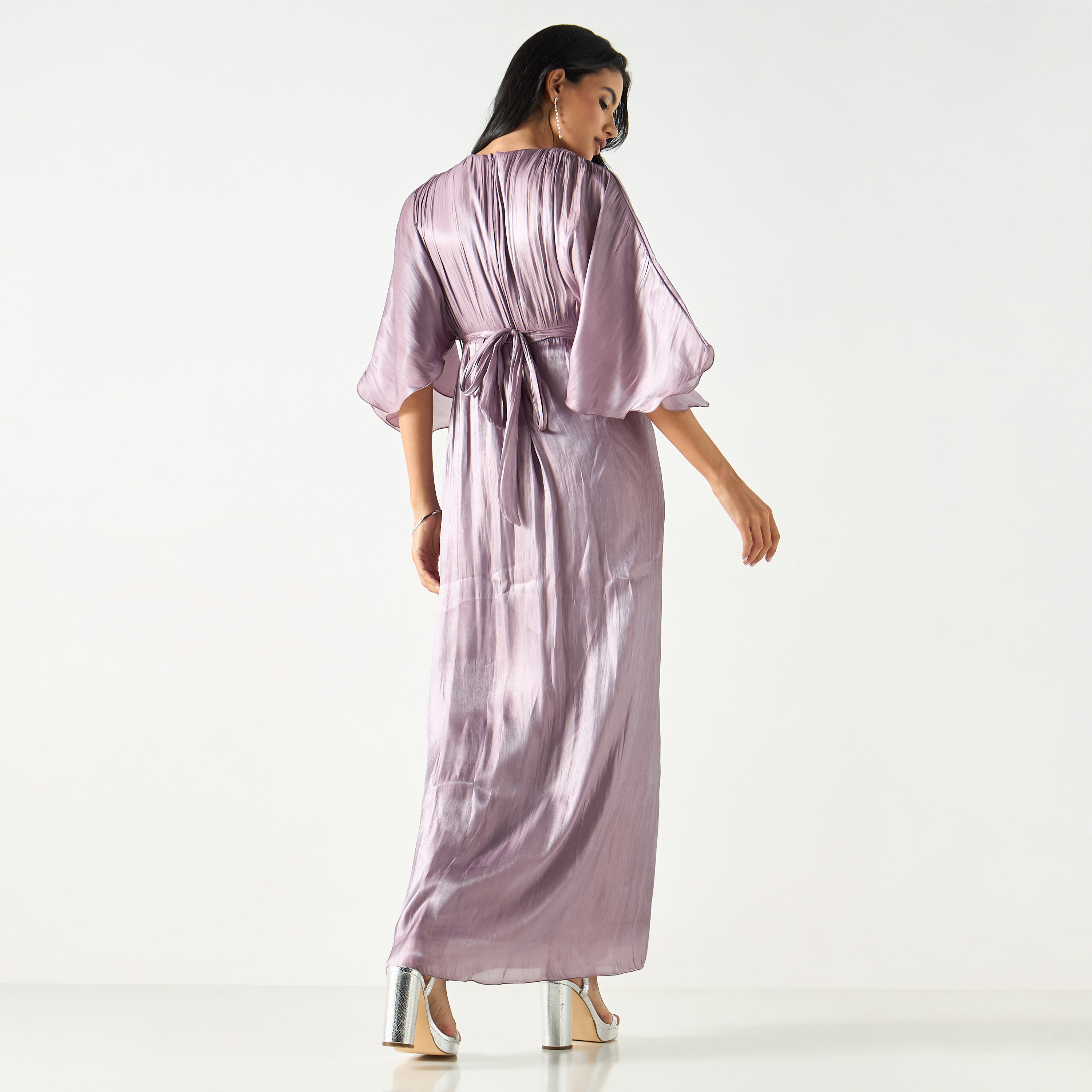 فستان طويل بارز الملمس بياقة مستديرة وأكمام متمددة وحزام ربط-women-clothing-dresses-image-3