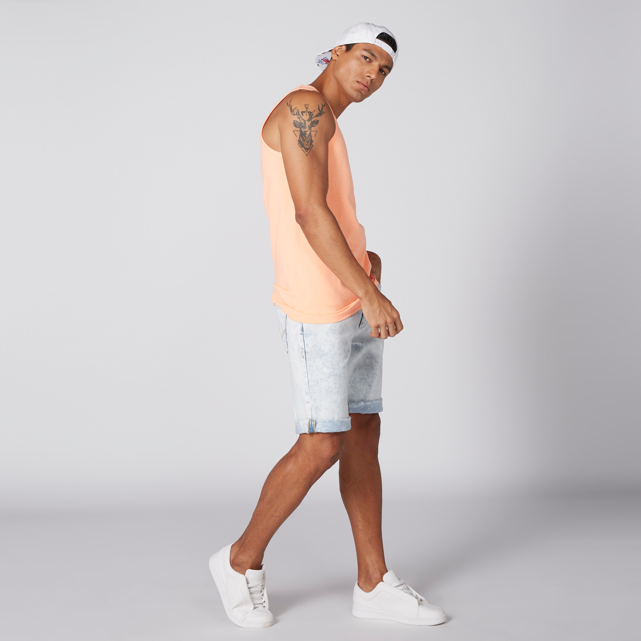 سترة فيست دون أكمام بياقة مستديرة-men-clothing-tshirtsandpolos-vests-image-2
