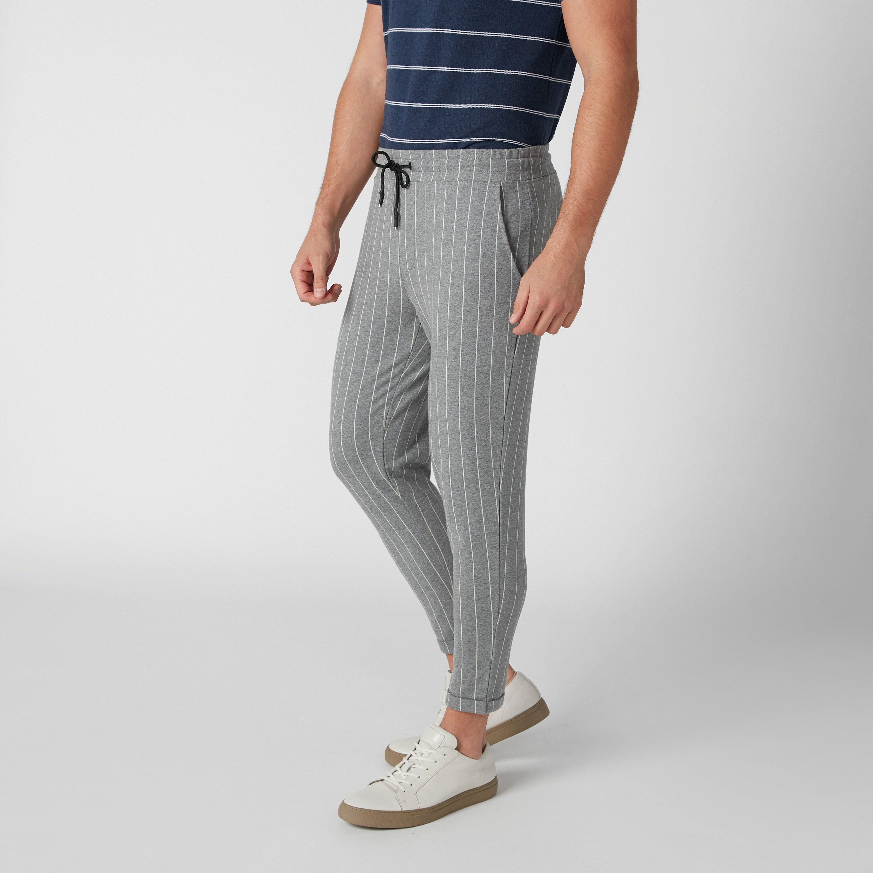 بنطال رياضي طويل مقلّم برباط وجيوب-men-clothing-bottoms-trousersandchinos-trousers-image-7