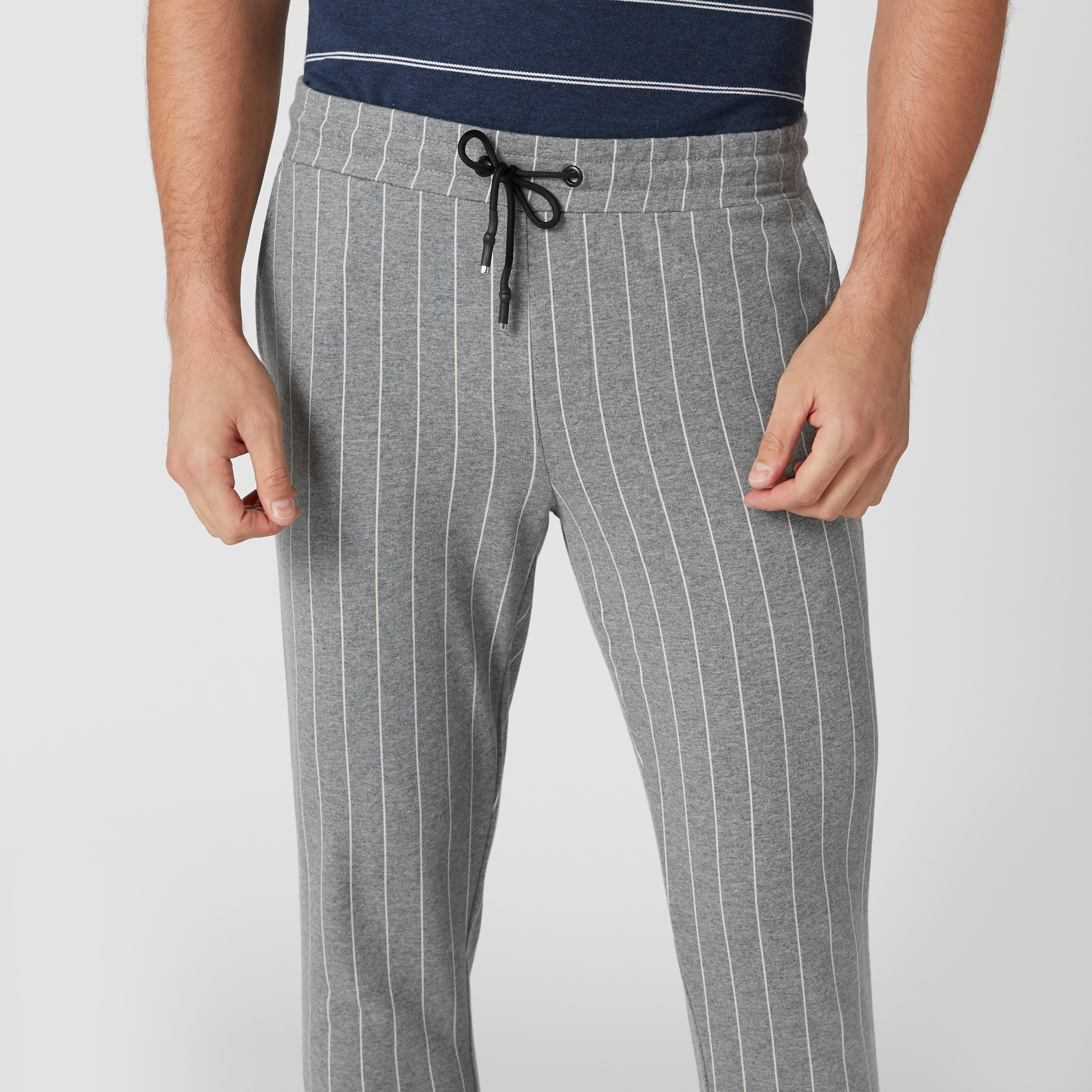بنطال رياضي طويل مقلّم برباط وجيوب-men-clothing-bottoms-trousersandchinos-trousers-image-12