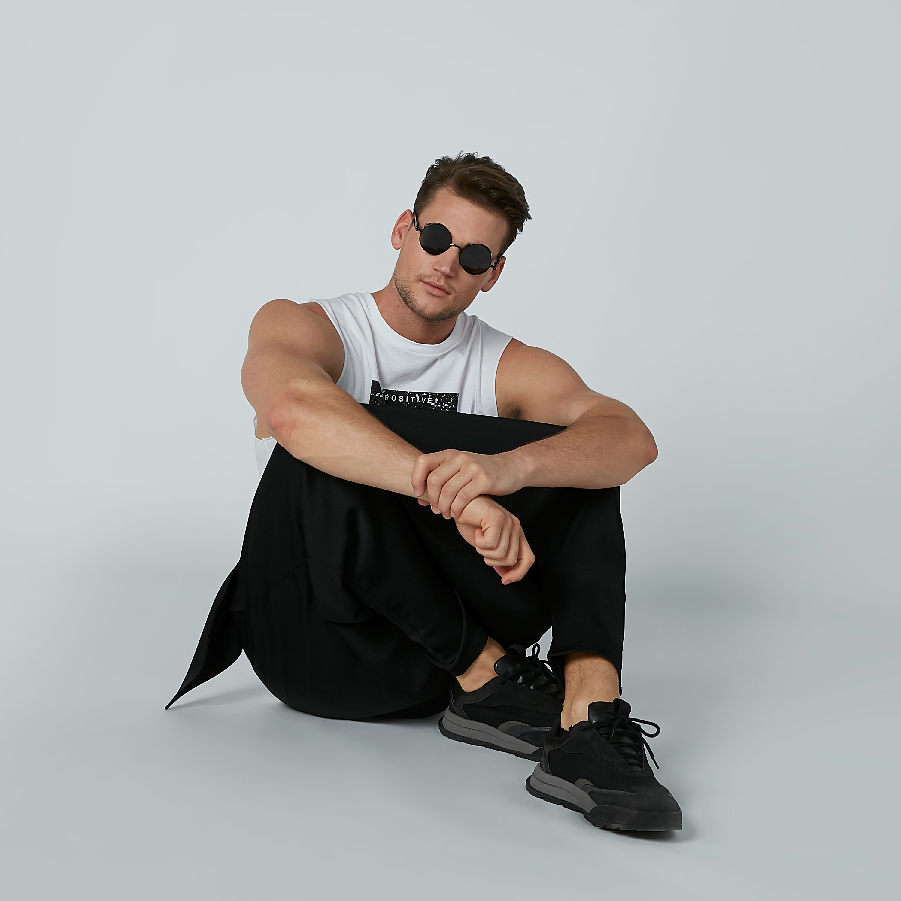 بنطال واسع سادة برباط إغلاق-men-clothing-bottoms-trousersandchinos-trousers-image-4