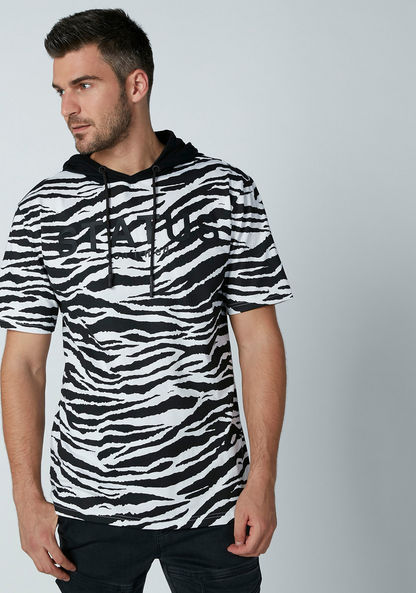 Shop Animal Printed T-shirt with Short Sleeves Online | Splash UAE Shop Animal Printed T-shirt with Short Sleeves Online | Splash UAE