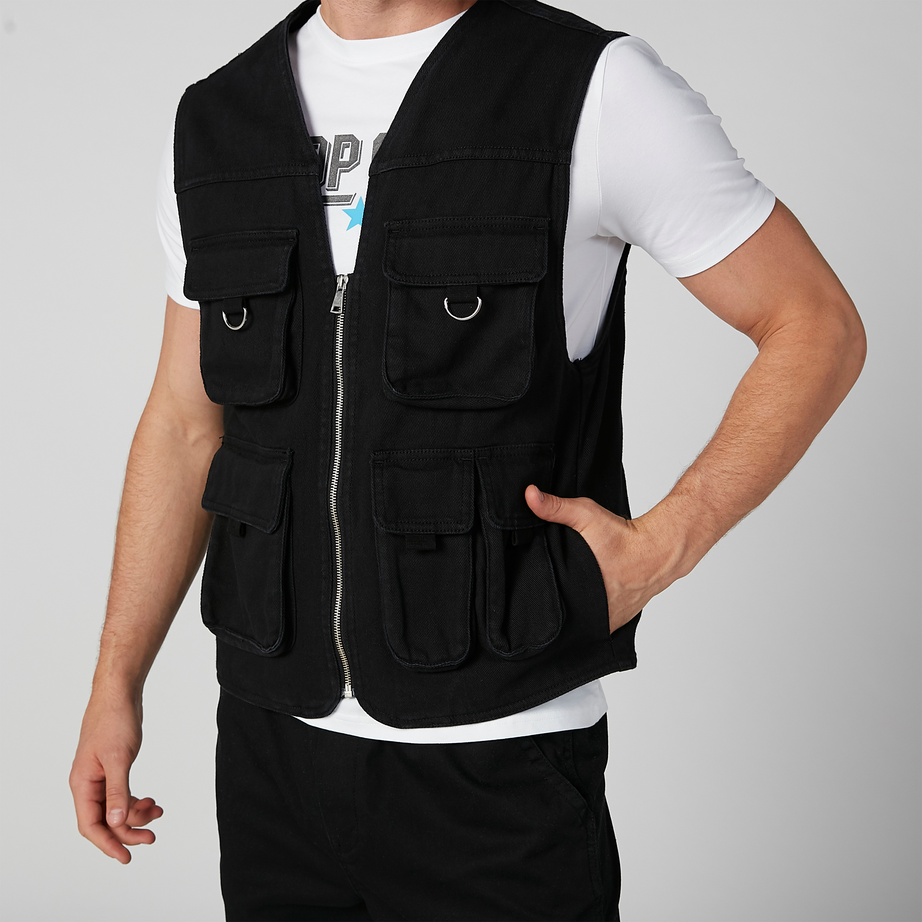 جاكيت سادة دون أكمام بجيوب-men-clothing-jacketsandblazers-jackets-image-4
