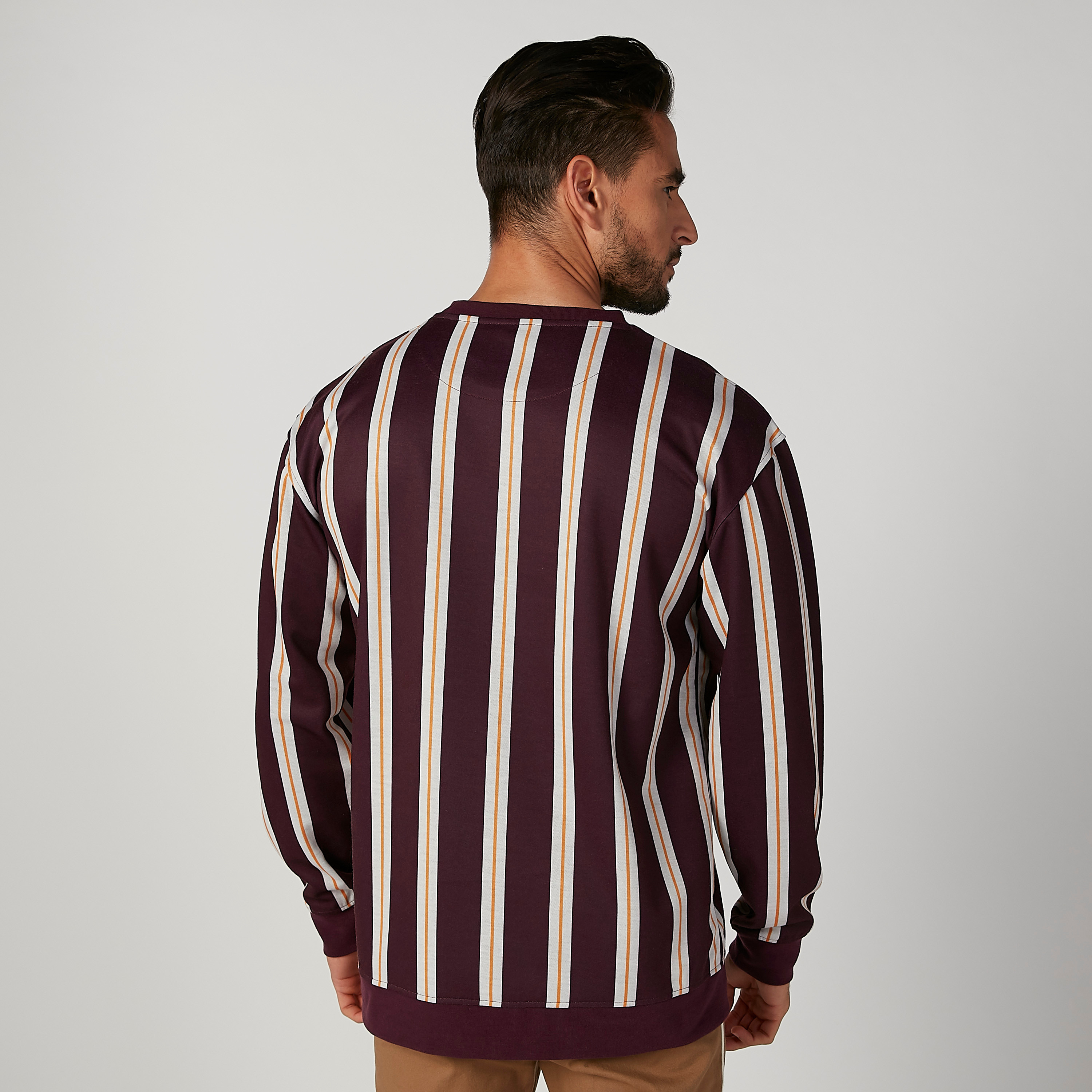 كنزة مخططة بياقة ضيقة وأكمام طويلة-men-winterwear-hoodiesandsweatshirts-image-2