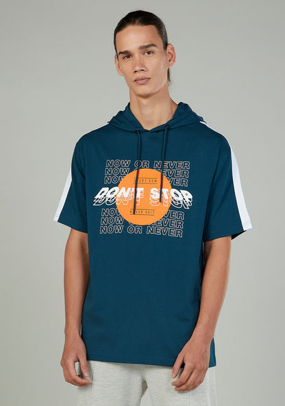 Printed T-shirt with Short Sleeves and Hood
