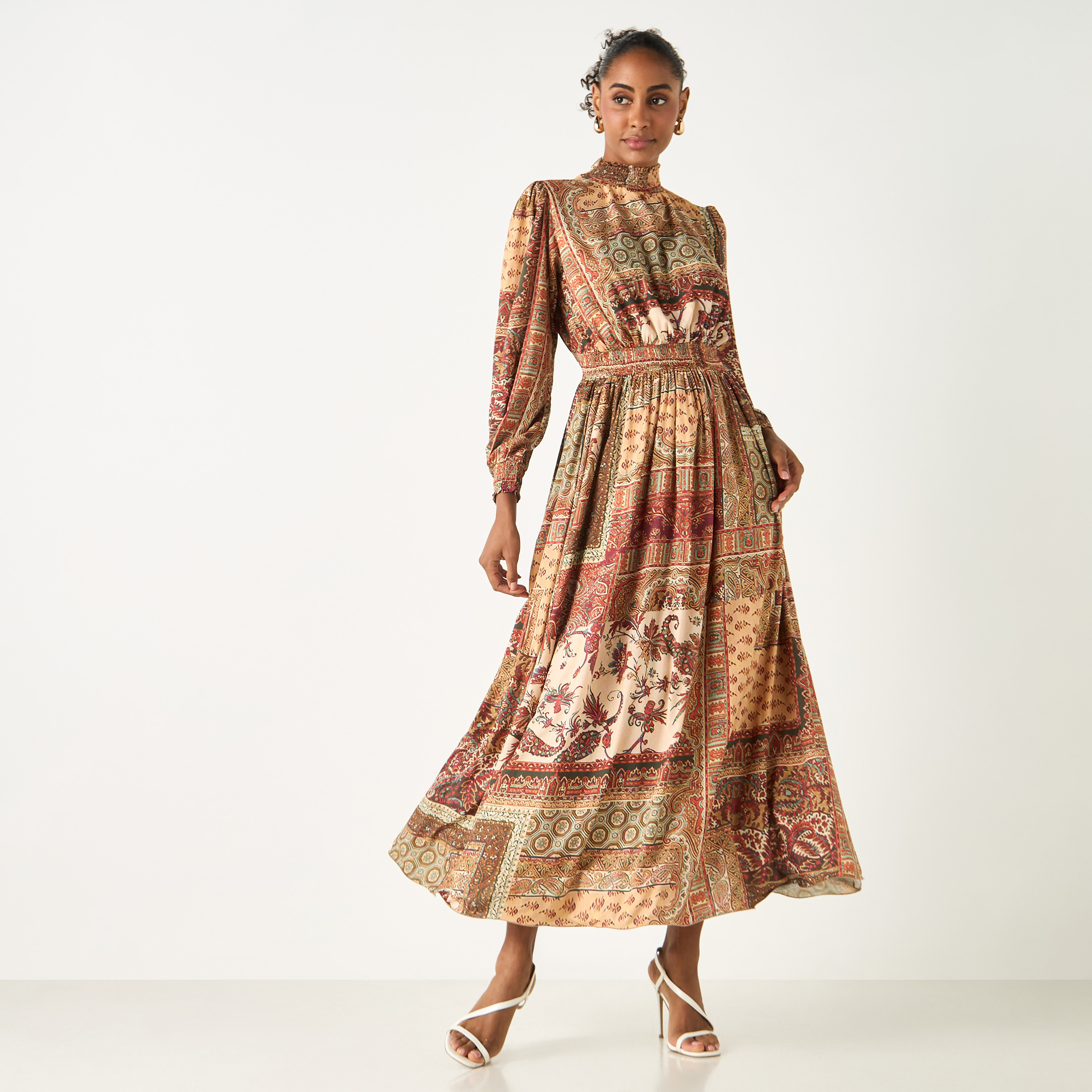 فستان بأكمام طويلة وياقة عالية وطبعات من جولدن أبل-women-clothing-dresses-image-1