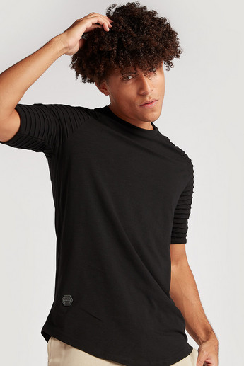 Sustainable Crew Neck T-shirt with Short Textured Sleeves