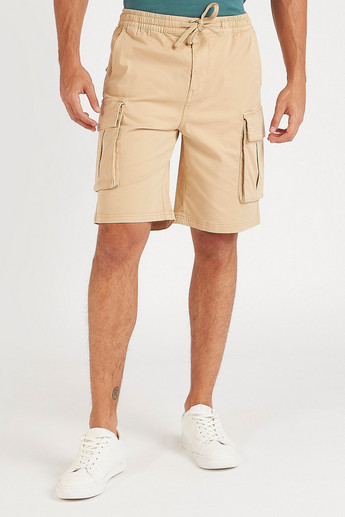 Sustainable Solid Mid-Rise Shorts with Drawstring Closure and Pockets