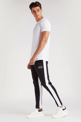 Printed Mid-Rise Joggers with Drawstring Closure and Pockets