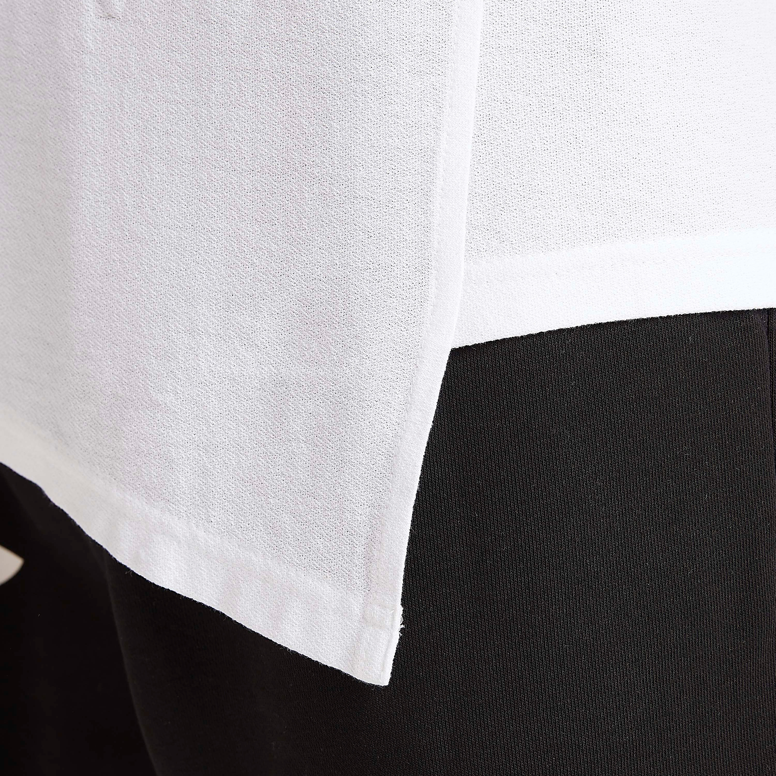 تيشيرت طويل بارز الملمس طويل بياقة ضيّقة وأطراف غير مستوية-men-clothing-tshirtsandpolos-tshirts-image-4